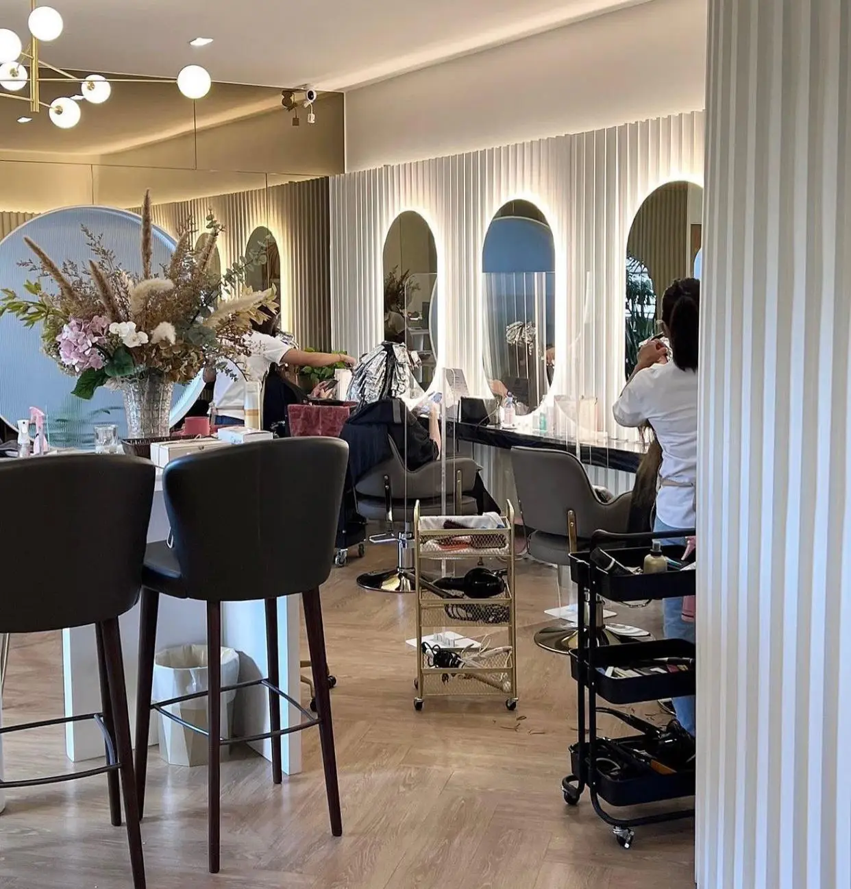 พาไปทำผมสีน้ำตาลหม่นๆ อมม่วงที่ prim & proper hair bar แกลเลอรีที่