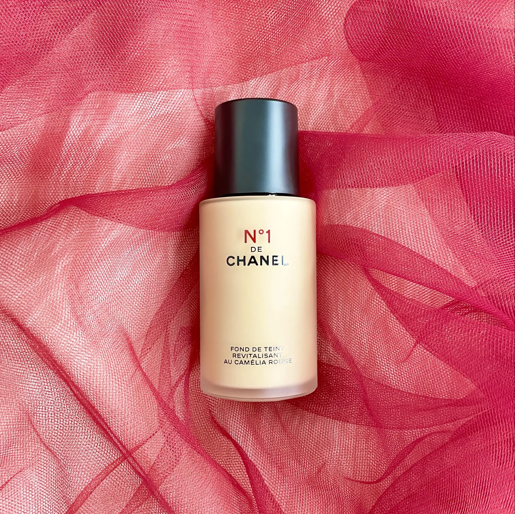 CHANEL 🖤 N°1 DE CHANEL REVITALIZING FOUNDATION, Gallery posted by  NattapornJade