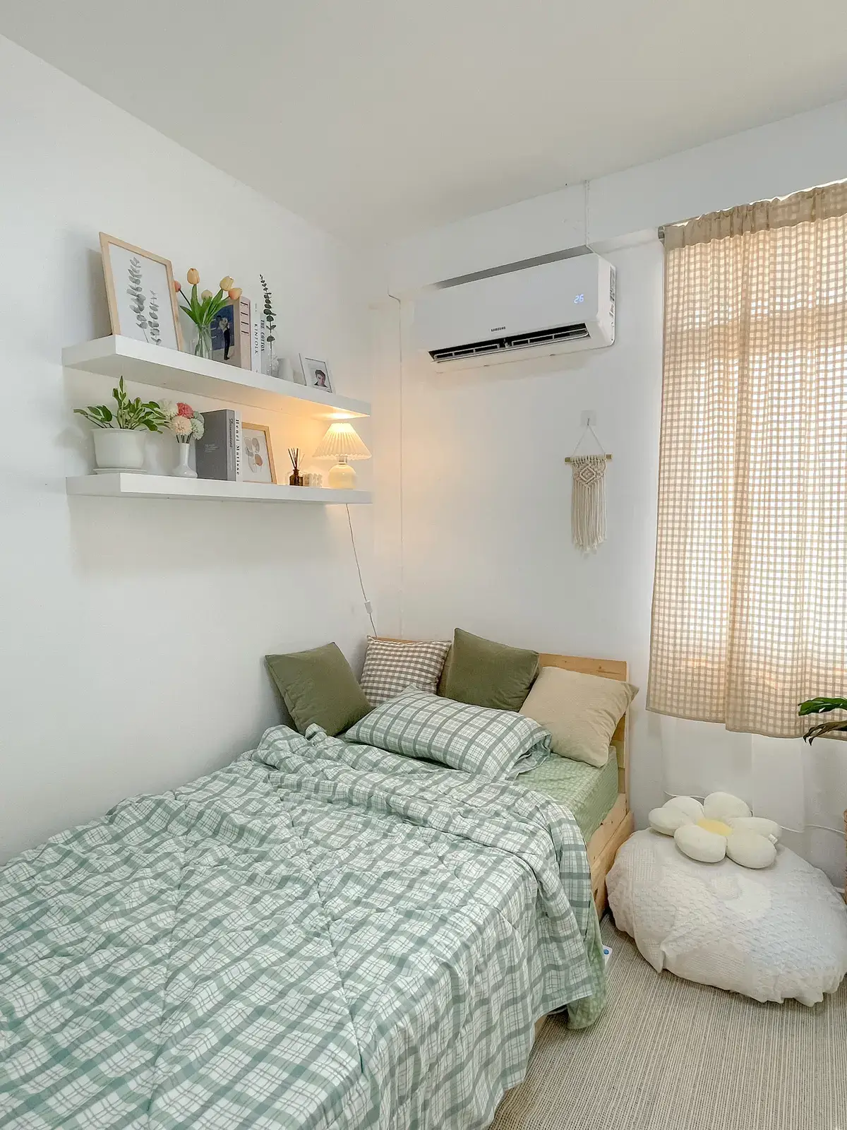 แต่งห้องนอนมินิมอลงบน้อย - การค้นหาใน Lemon8