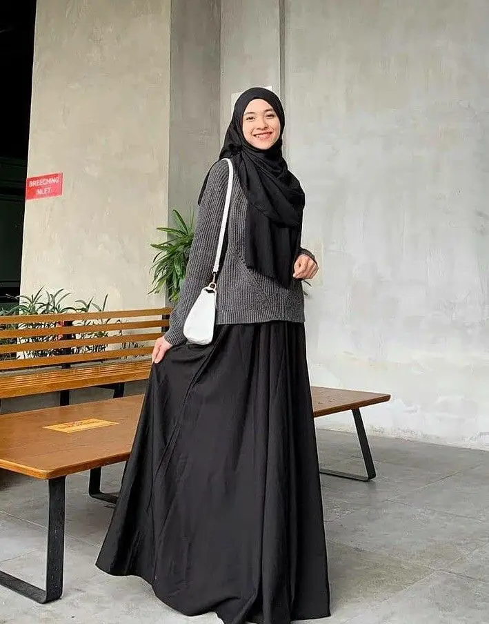 ootd simple skirt hijabi Gallery posted by Lilis Raswati Lemon8