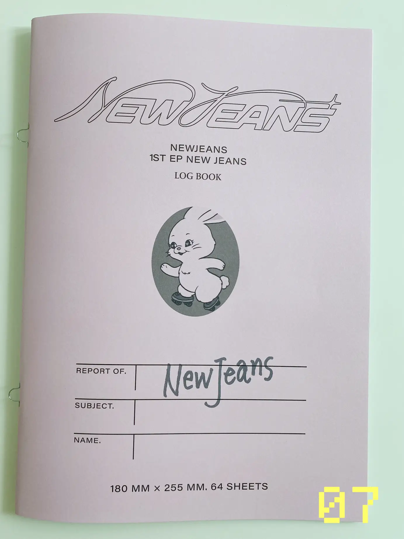 NewJeans - 1st EP 'NEW JEANS' (BLUE BOOK Version)