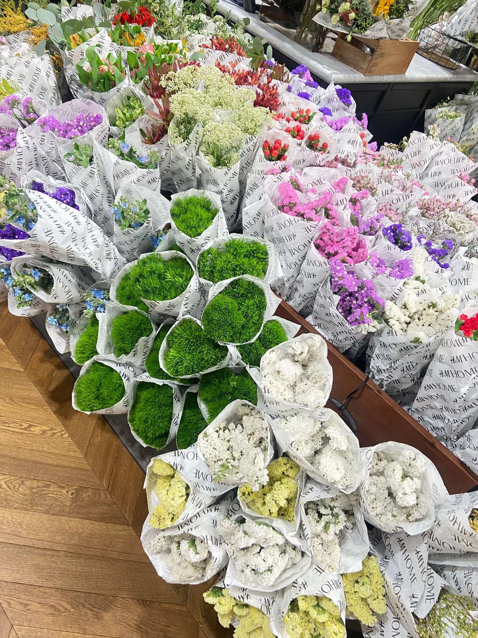 ดอกไม้สด H&M HOME 159 บาททท~ 🌷🌹 | แกลเลอรีที่โพสต์โดย ᴷᴴᴬᴵᴹᴼᴼᴷ | Lemon8