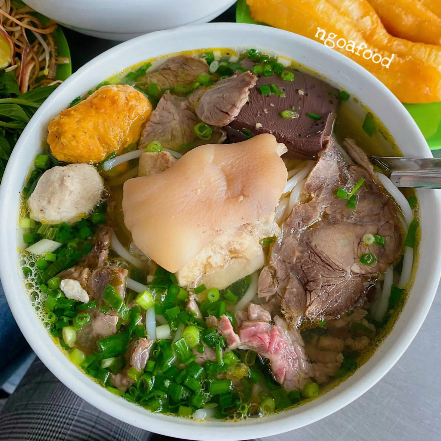 BÚN BÒ HUẾ CÓ CHẢ CUA NGON NHẤT HÀ NỘI | Bộ sưu tập do Ngoafood_ ...