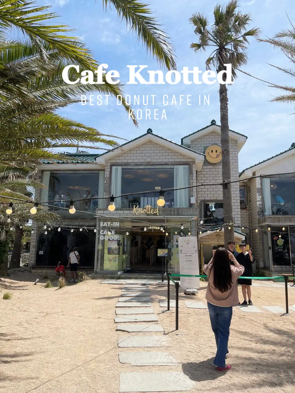 Going to Korea? NO. 1 MUST TRY DONUT CAFE KNOTTED | Gallery posted by ...