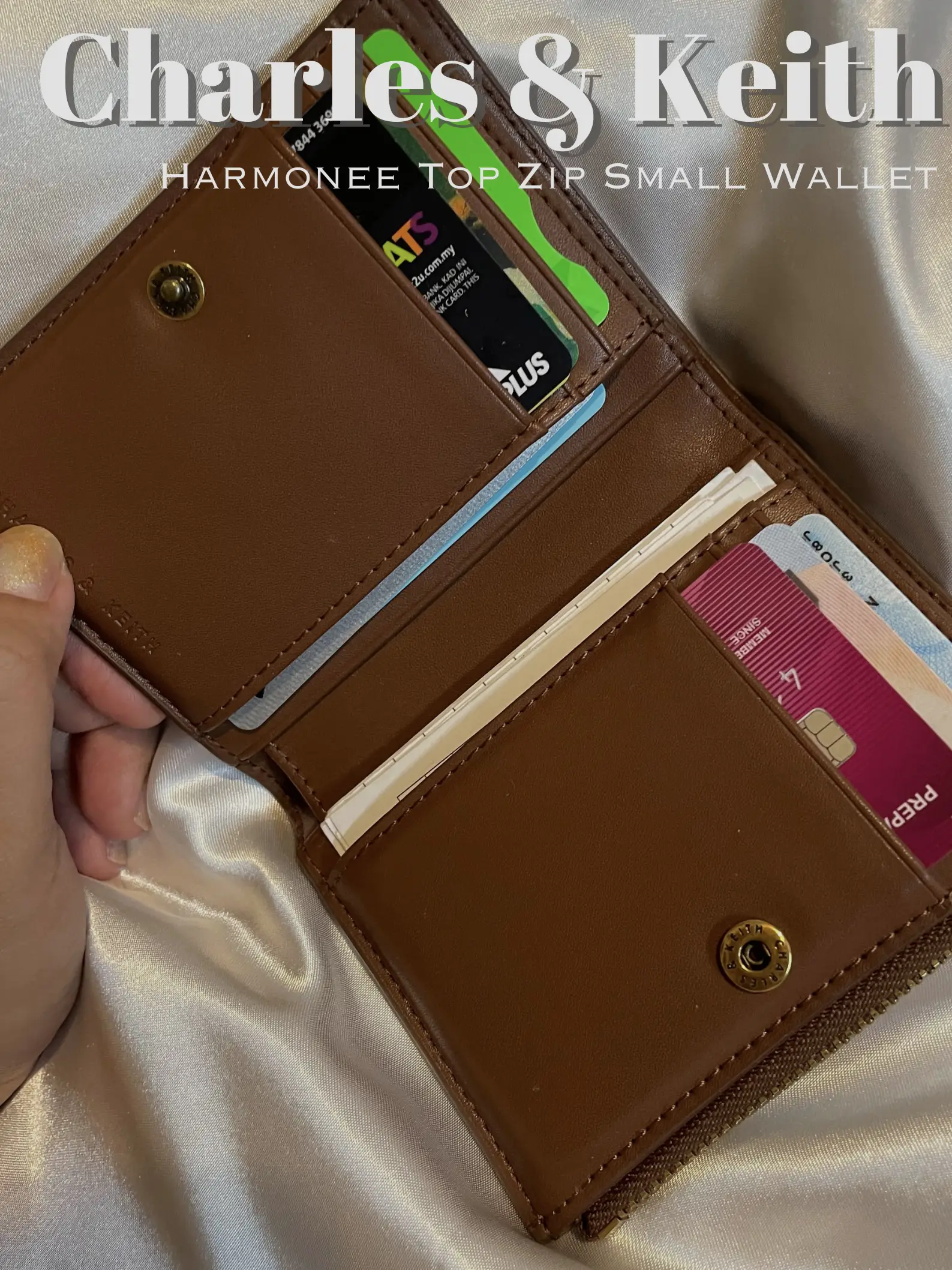 What can fit in my wallet 💵🪙👝, Galeri disiarkan oleh Hzmhsaadon