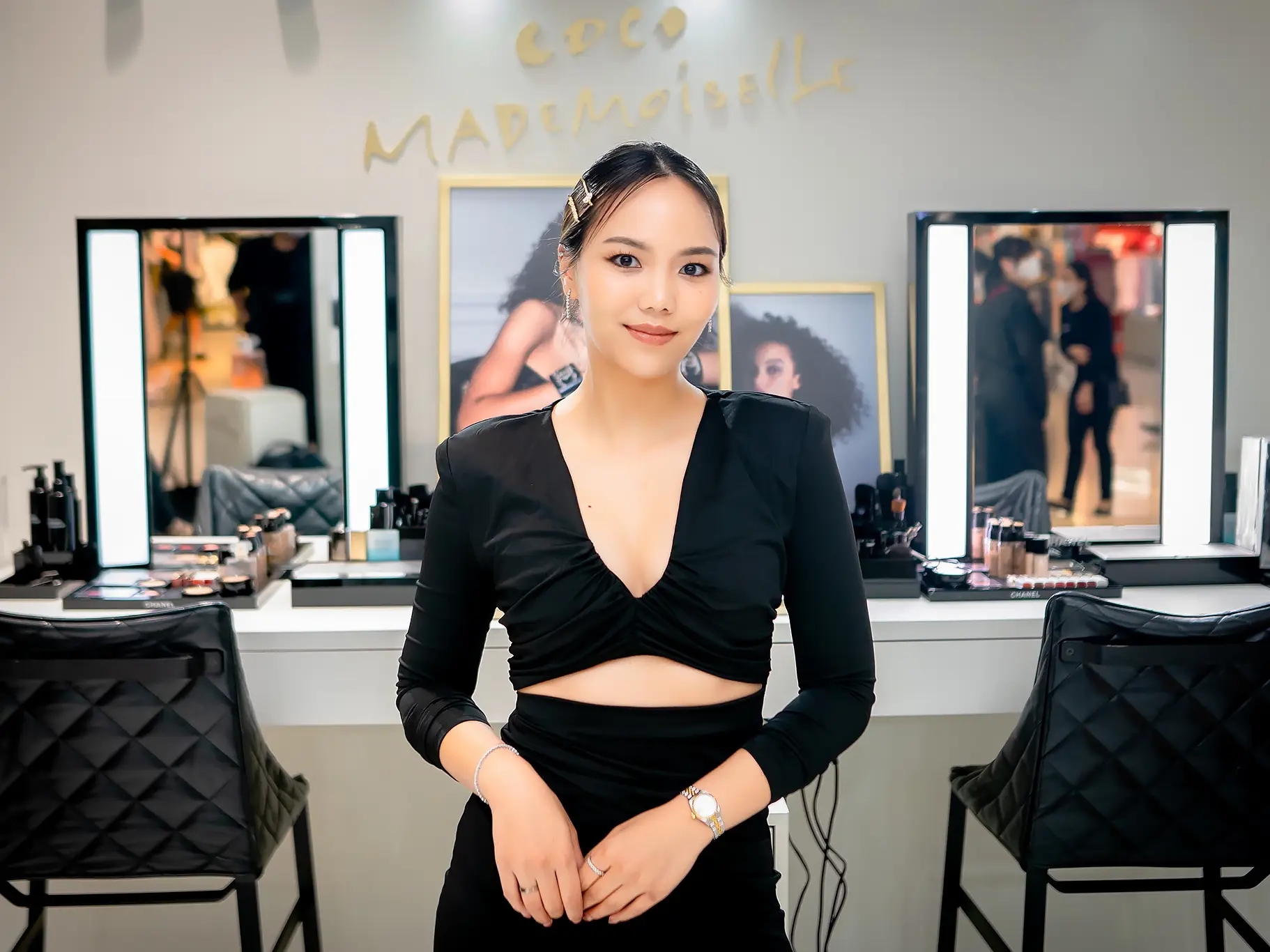 Chanel makeup online chair