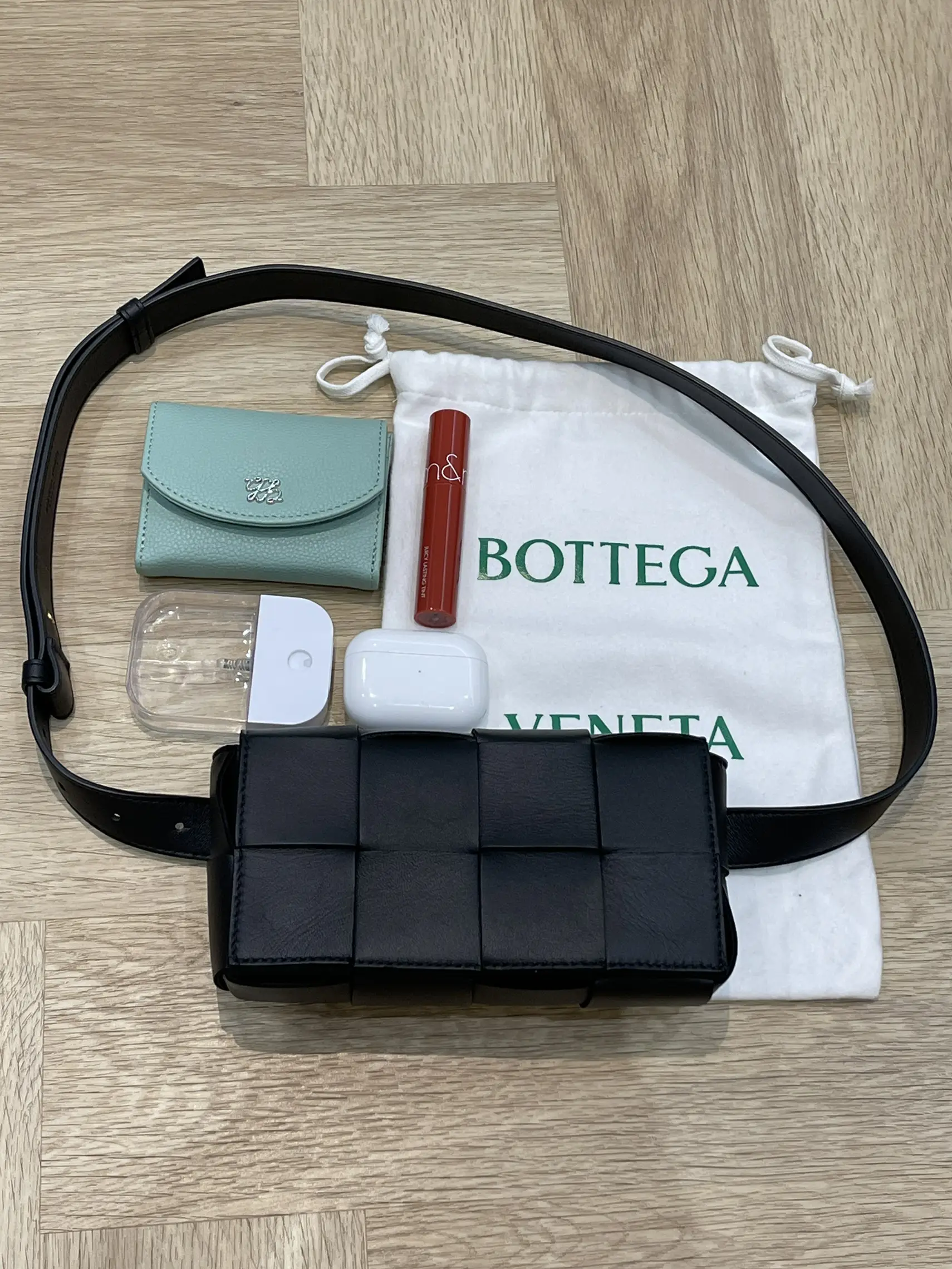 My Honest Review of The Bottega Veneta Chain Cassette Bag