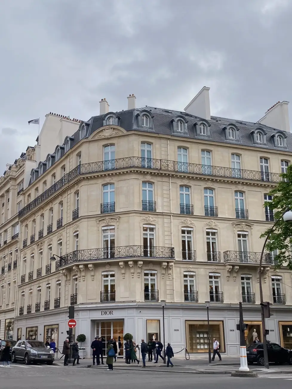 33 my experience in dior s flagship in paris Gallery posted