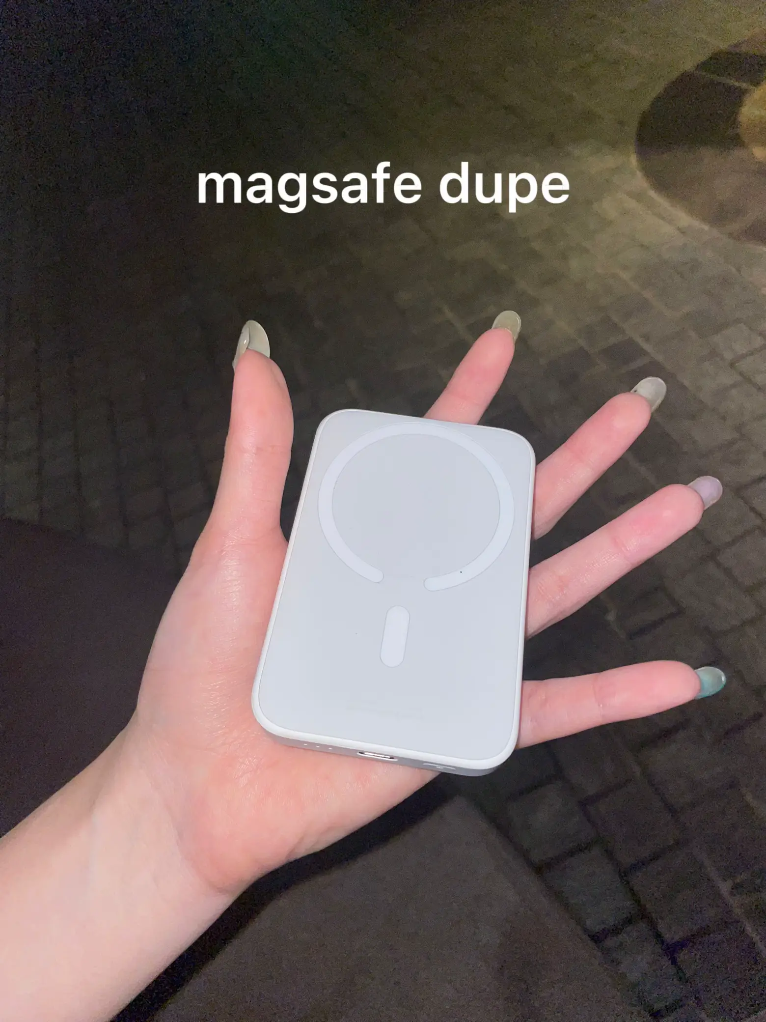 Hands-on: I'm addicted to Spigen's MagSafe stickers