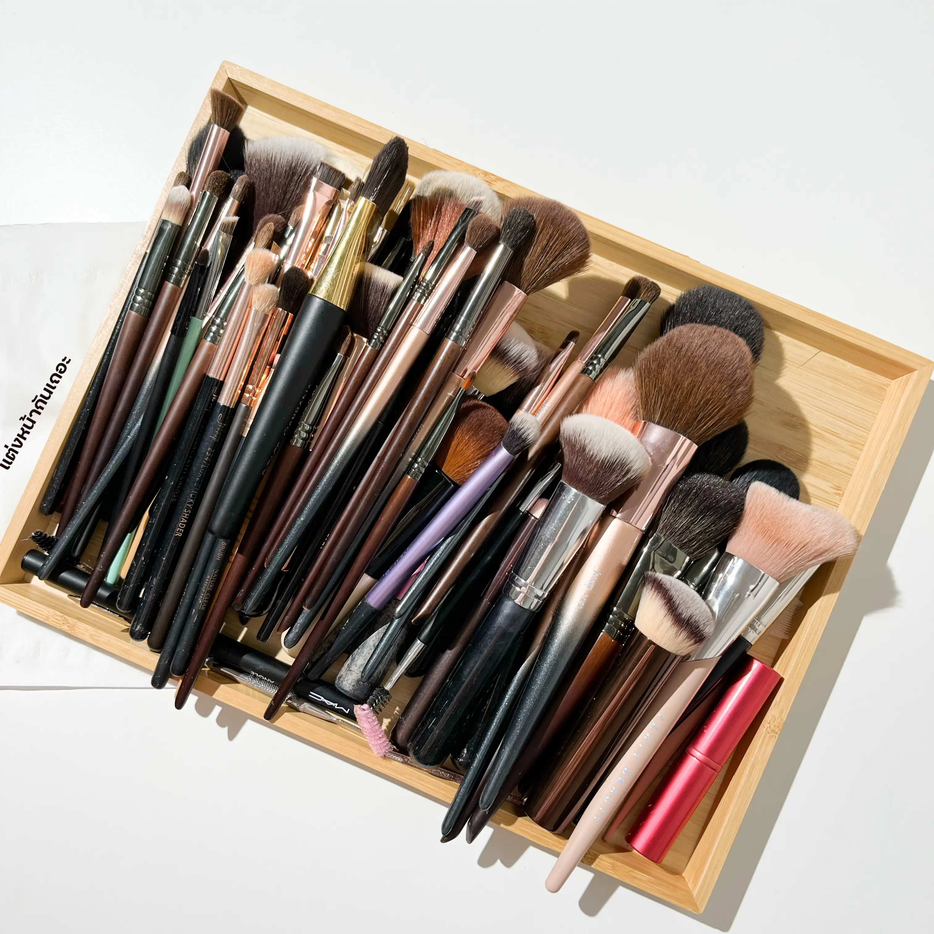 Wash 100 Makeup Brushes Within 1 Hour