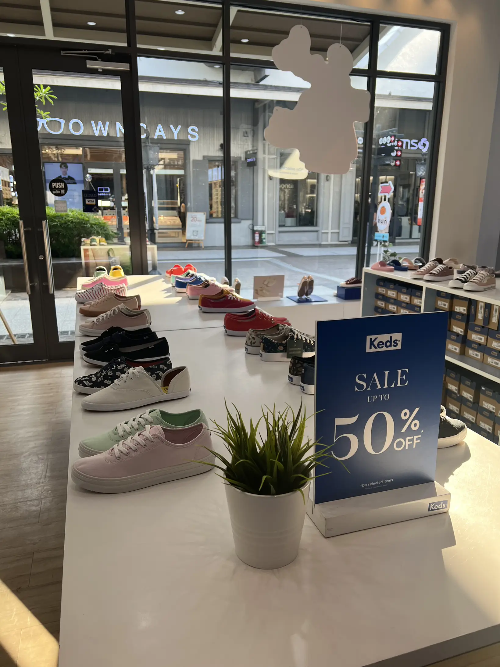 Keds hot sale central world