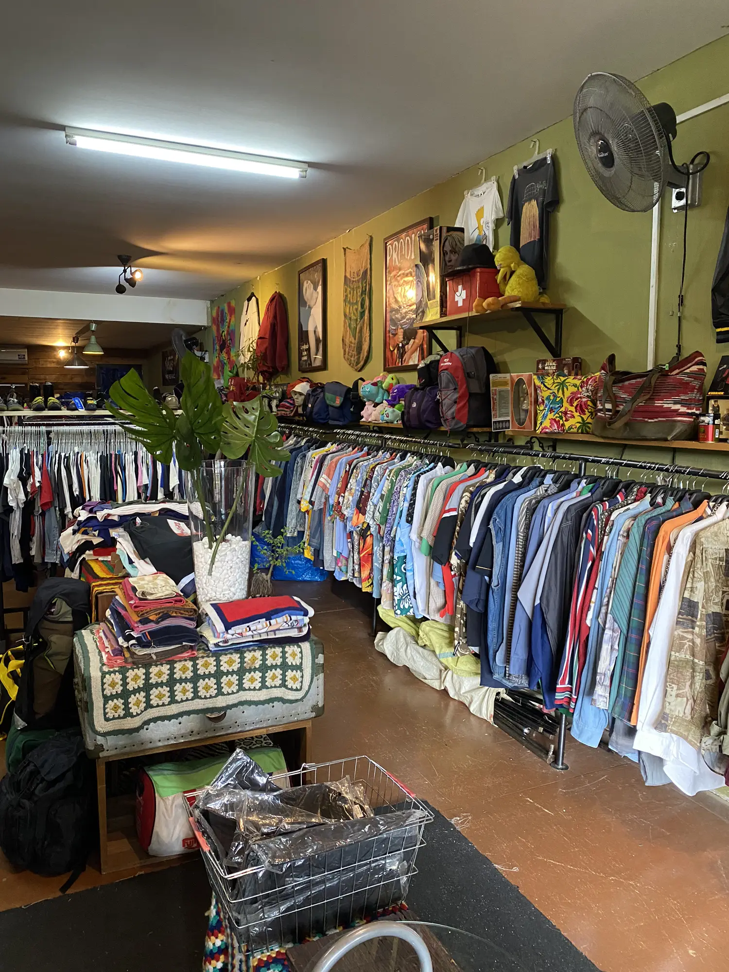 Minny Thrift  Secondhand & Vintage Clothing and Home Decor Shop