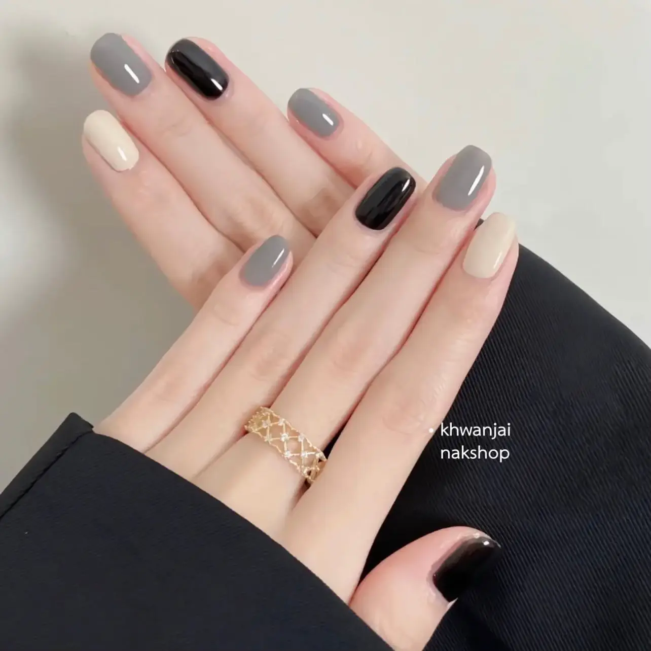 Elegant nail color. Looks expensive. 💅🏻✨ | Gallery posted by Miracle |  Lemon8