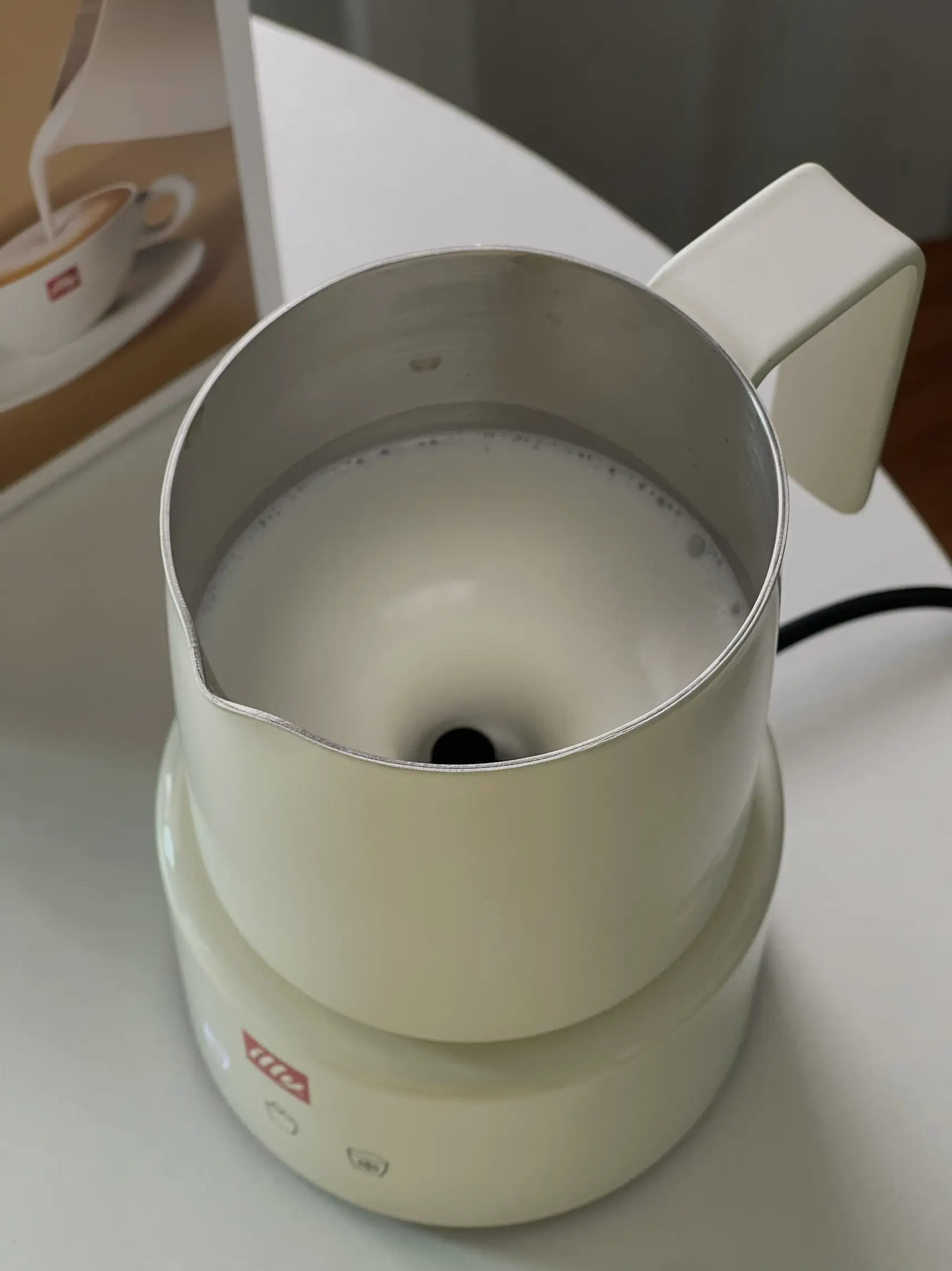Montalatte Milk Frother Illy