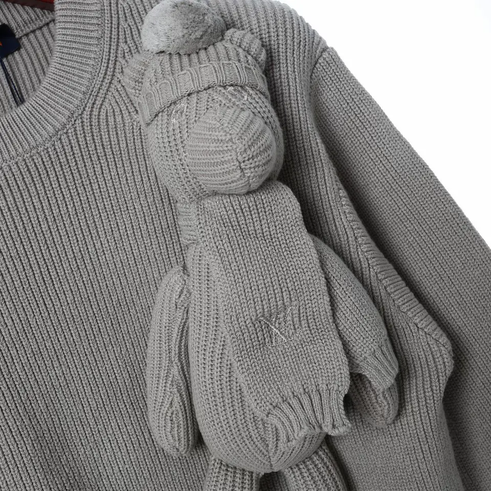 正版現貨限量版Louis Vuitton LV 男裝Authentic Lv Friends Teddy Puppet Sweater Black,  名牌, 服裝- Carousell