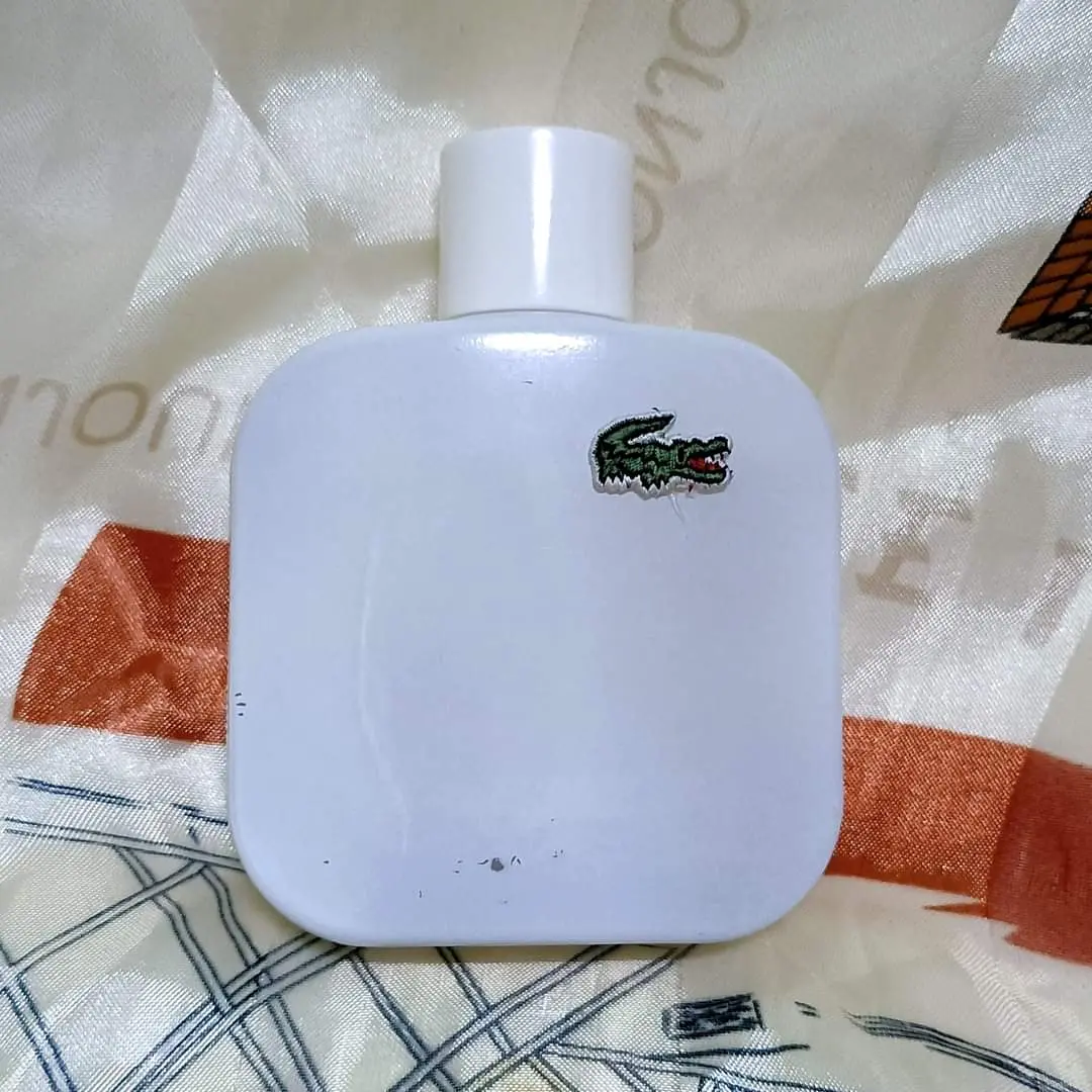 Lacoste white scent online description