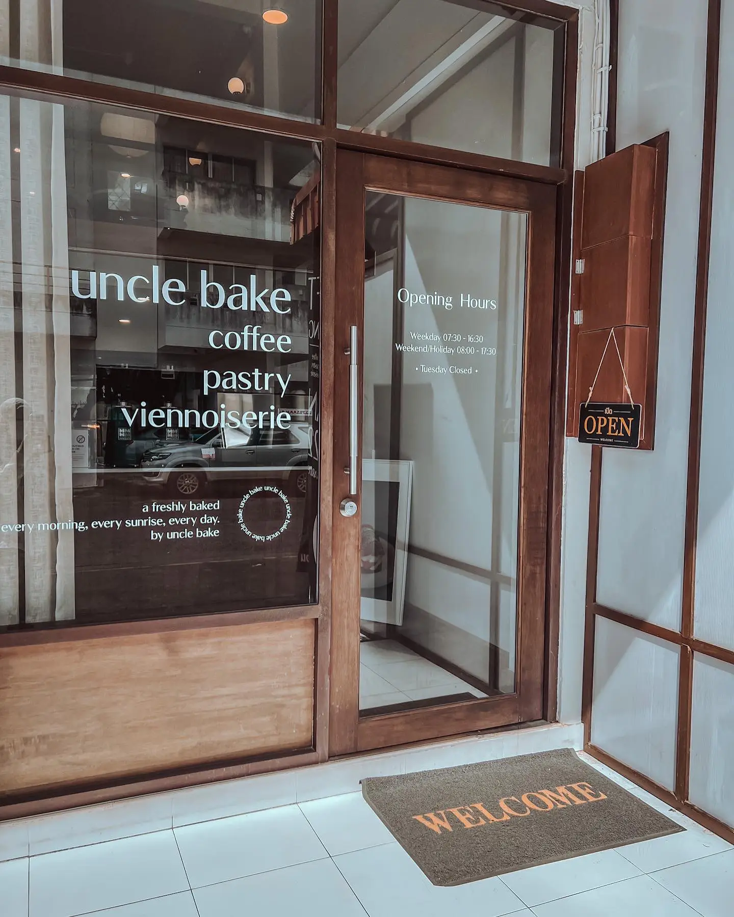 คาเฟ่ 𝑼𝒏𝒄𝒍𝒆 𝒃𝒂𝒌𝒆 ชลบุรี แกลเลอรีที่โพสต์โดย Rose_rqz Lemon8