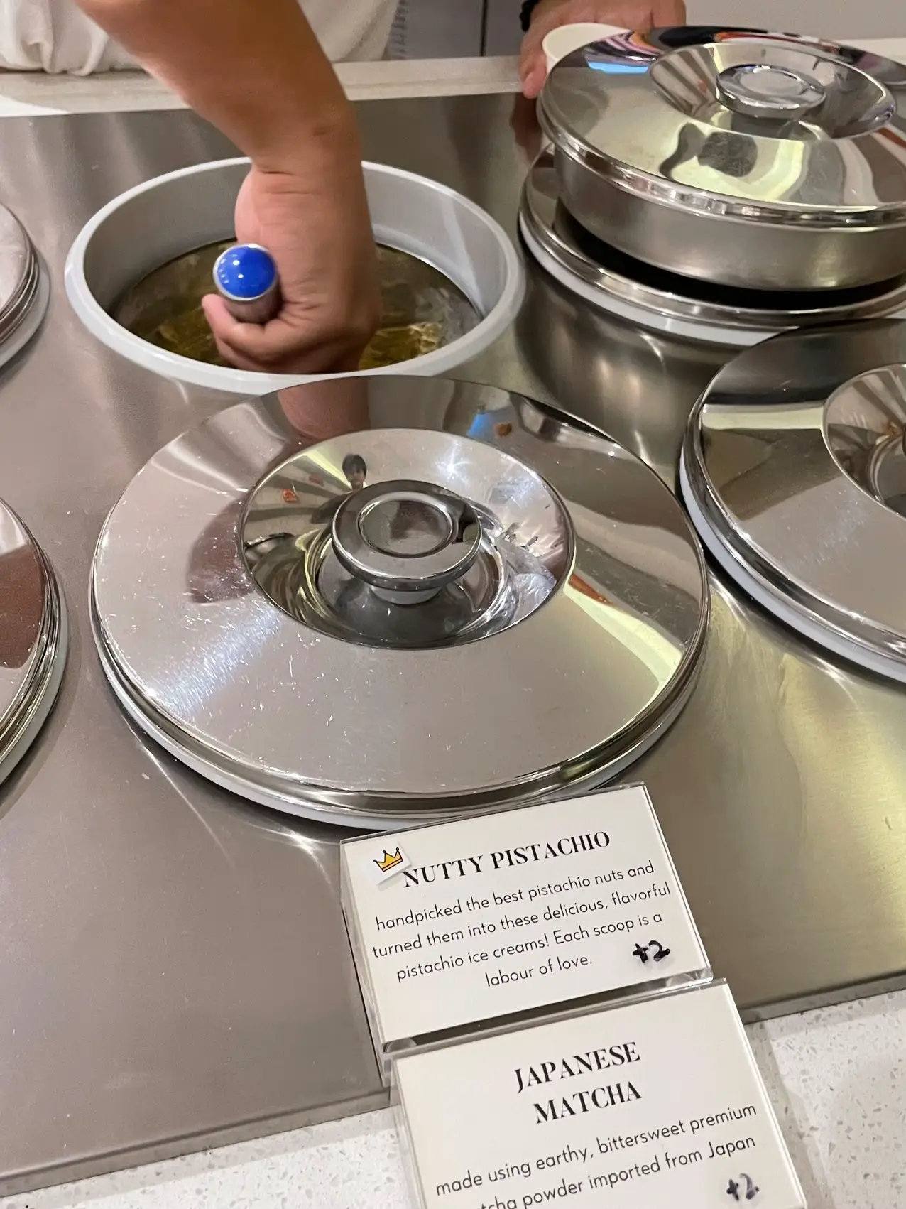 Churn gelato ice cream ( uptown ) Galeri disiarkan oleh Sleepybear