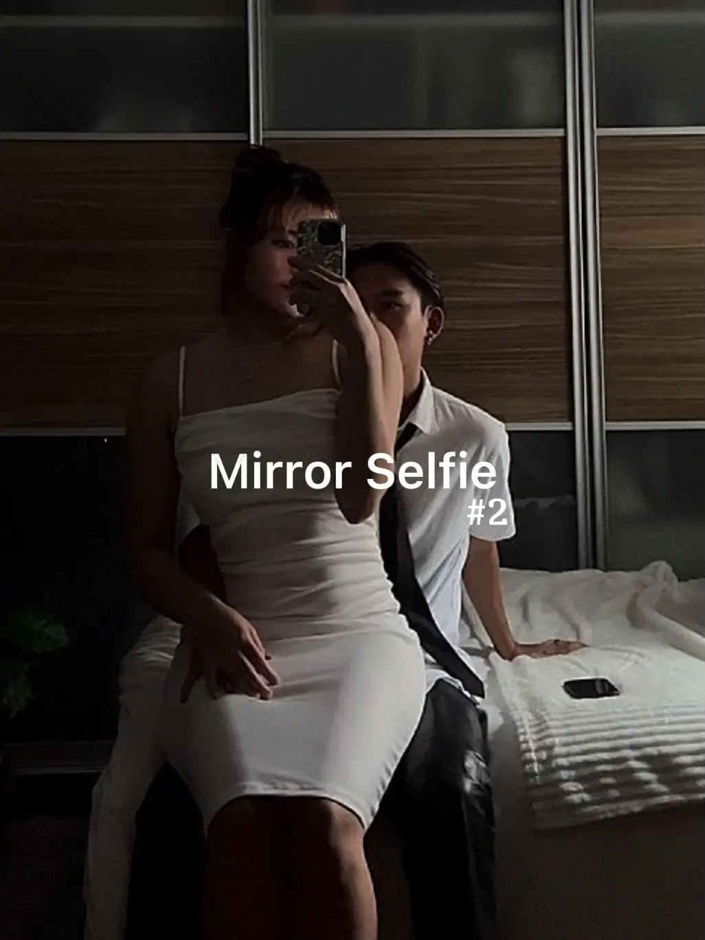 Freaky couple mirror picture ideas