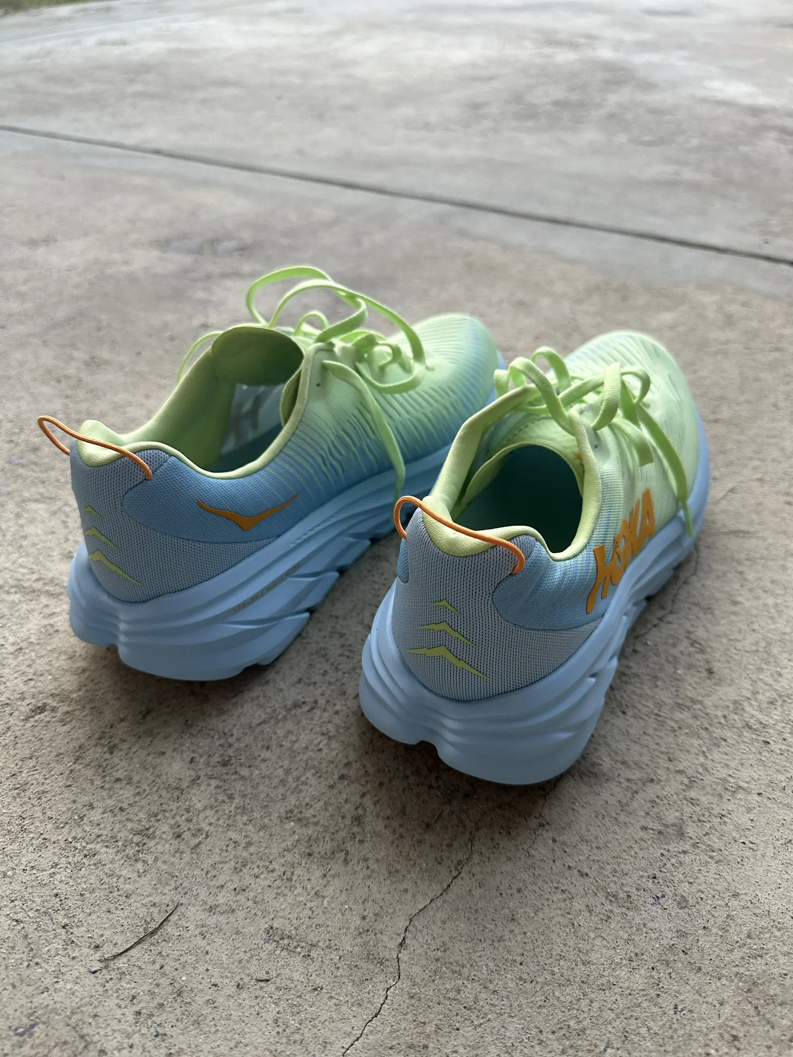 Hoka one one outlet for sale near me