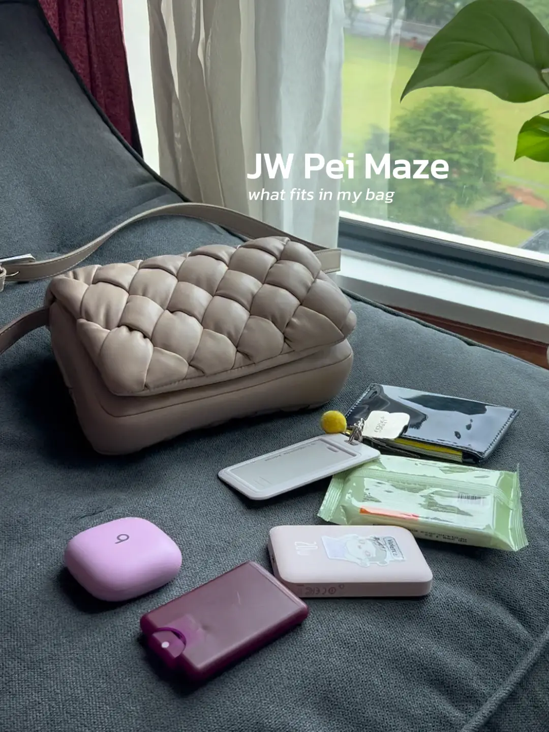 Pack my puffy bag with me [JW Pei Maze Almond], Article posted by  kainannaaa