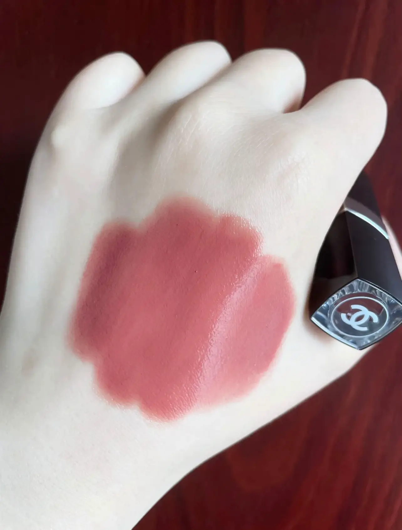 Chanel Rouge Coco Bloom Lipstick Review, Mole Pink, Pretty Natural