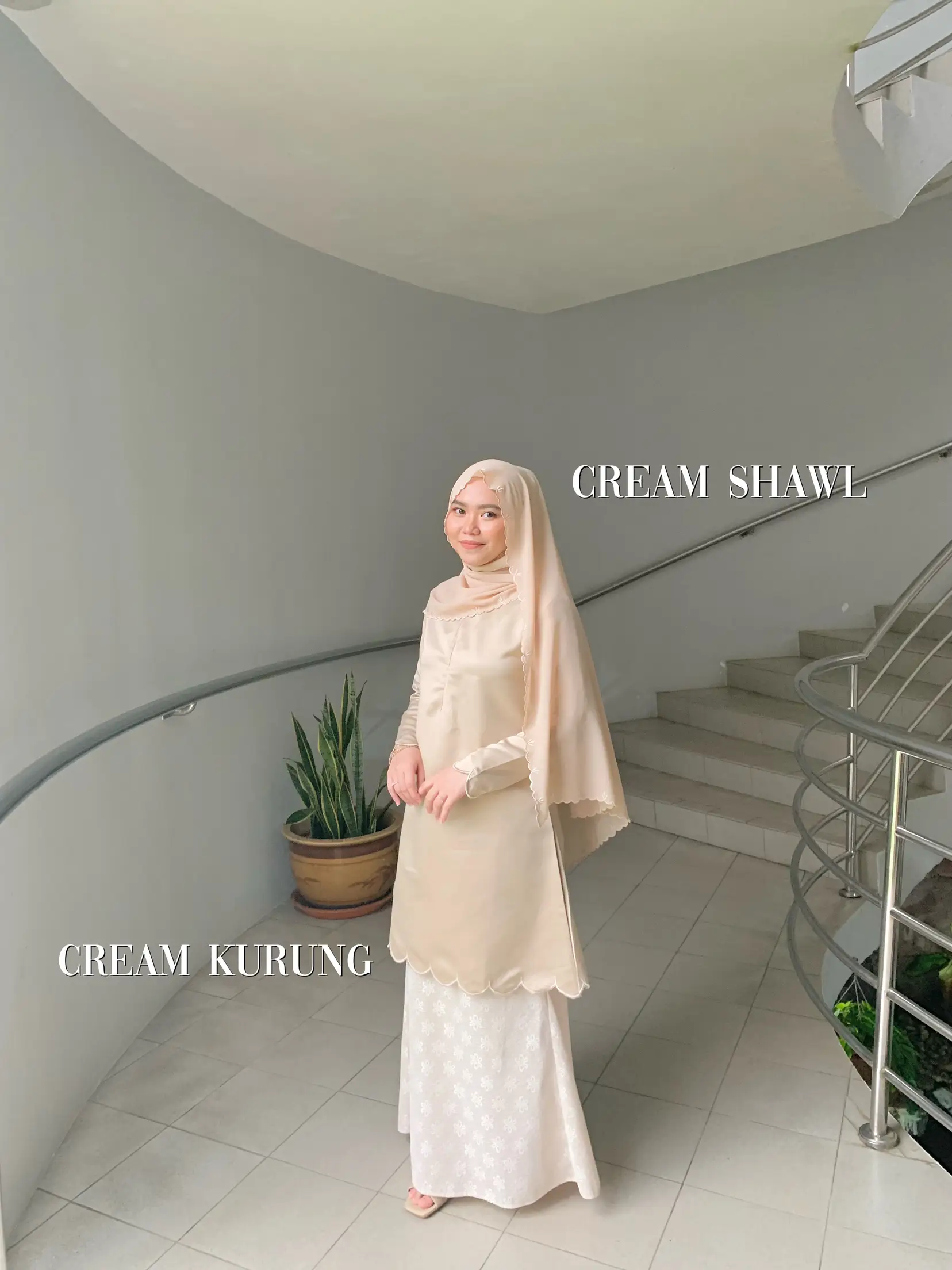 White Cream Modest Raya Outfit 's images(3)