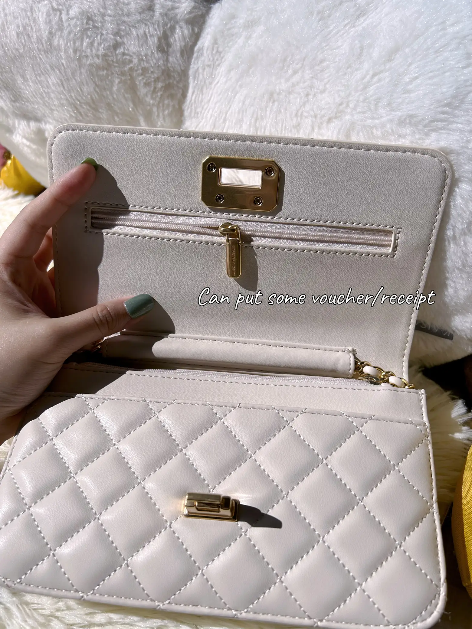 Charles and keith discount quilted flip lock clutch