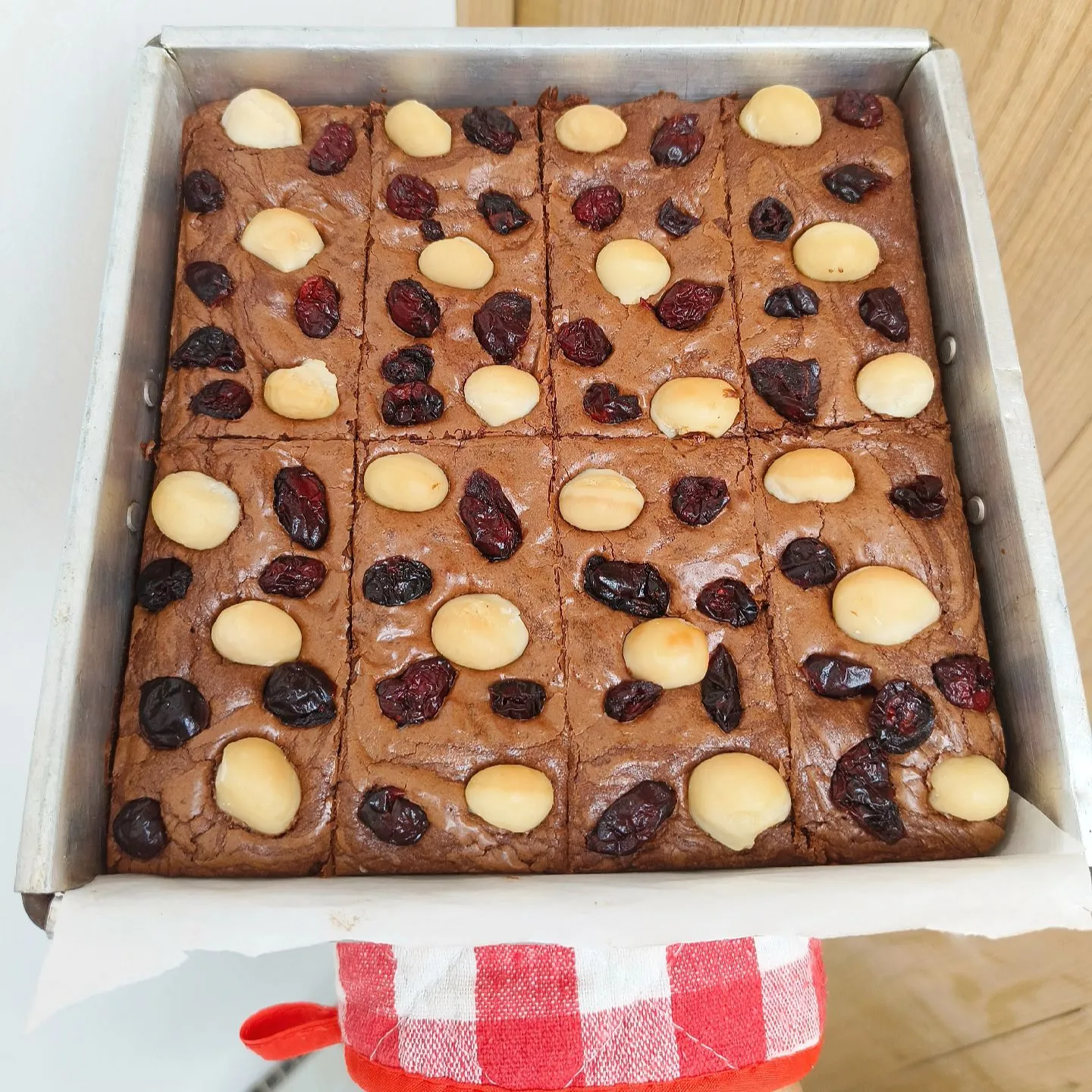 บราวนี่ดาร์กช็อกโกแลตแท้ แกลเลอรีที่โพสต์โดย Olive bakery Lemon8