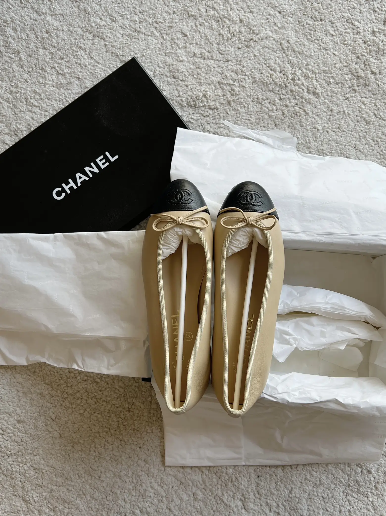 How to dress like a Chanel Model✨, Galeri disiarkan oleh Fayra