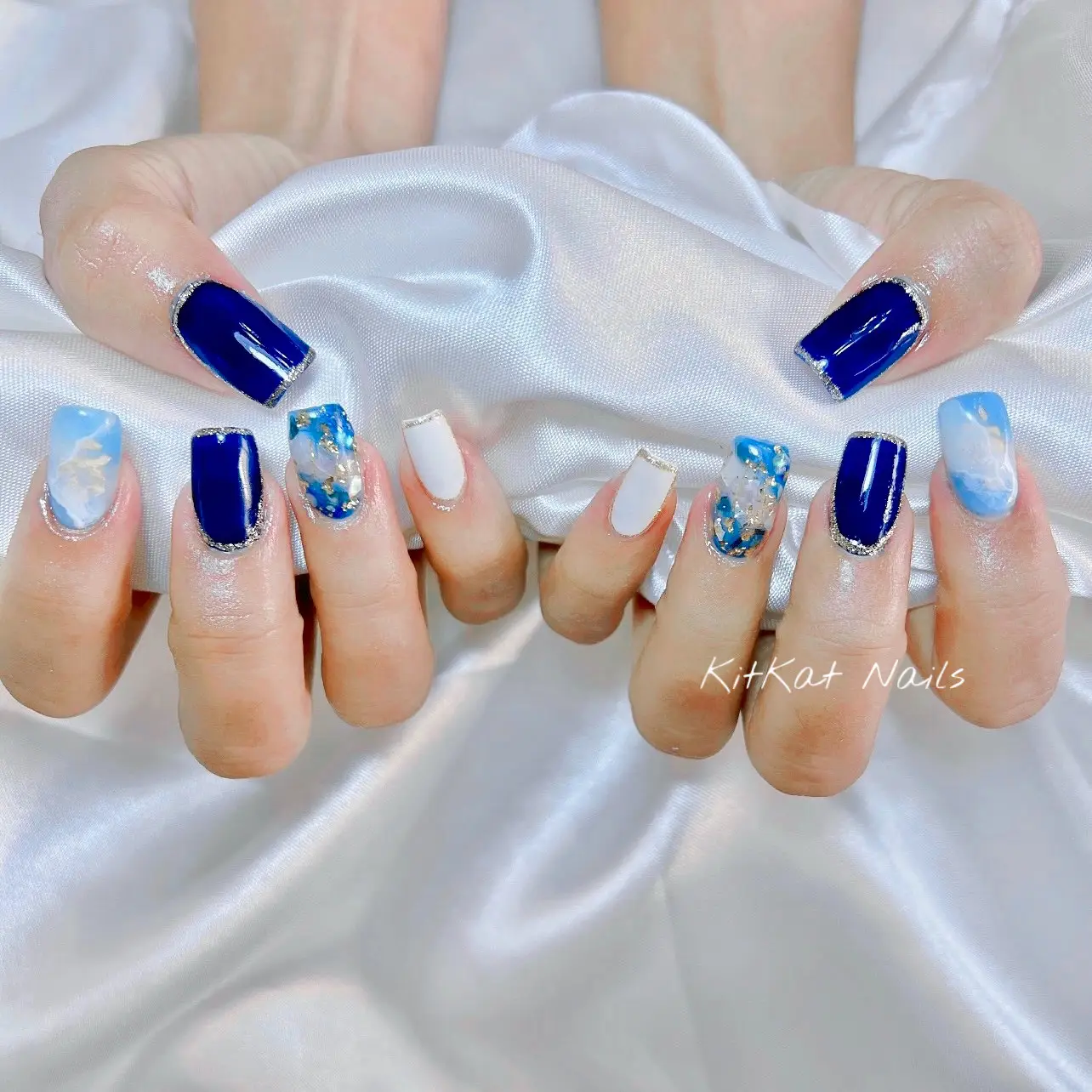 💙เล็บสีน้ำเงิน💙 แกลเลอรีที่โพสต์โดย KitKat Nails Lemon8