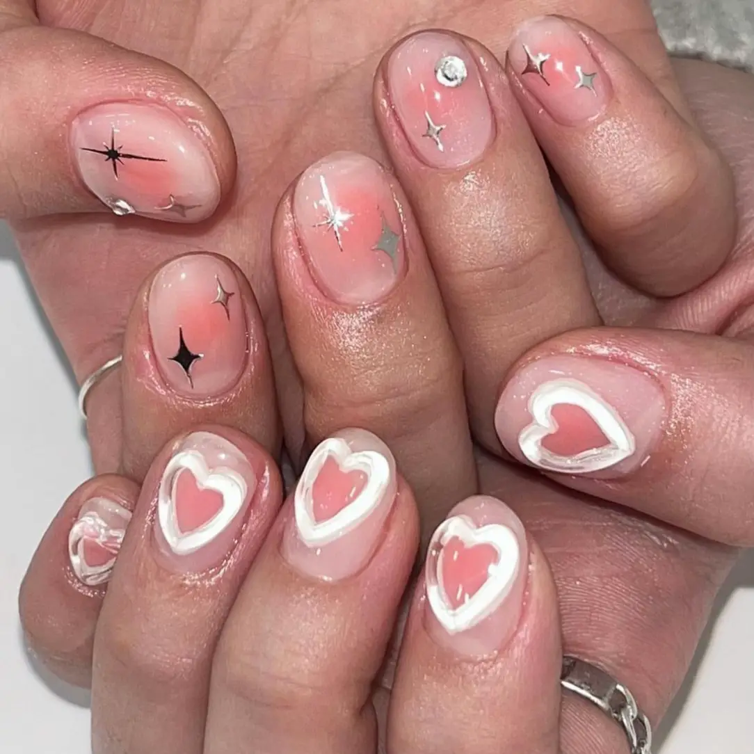 Trending 90s Airbrush Heart Design, Valentines Nail Design