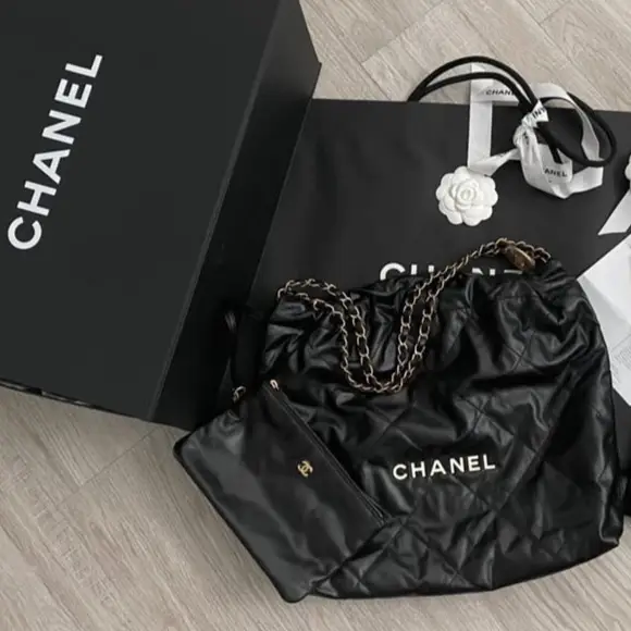 Chanel 22 Nong Black Bag, Gallery posted by Mameaw