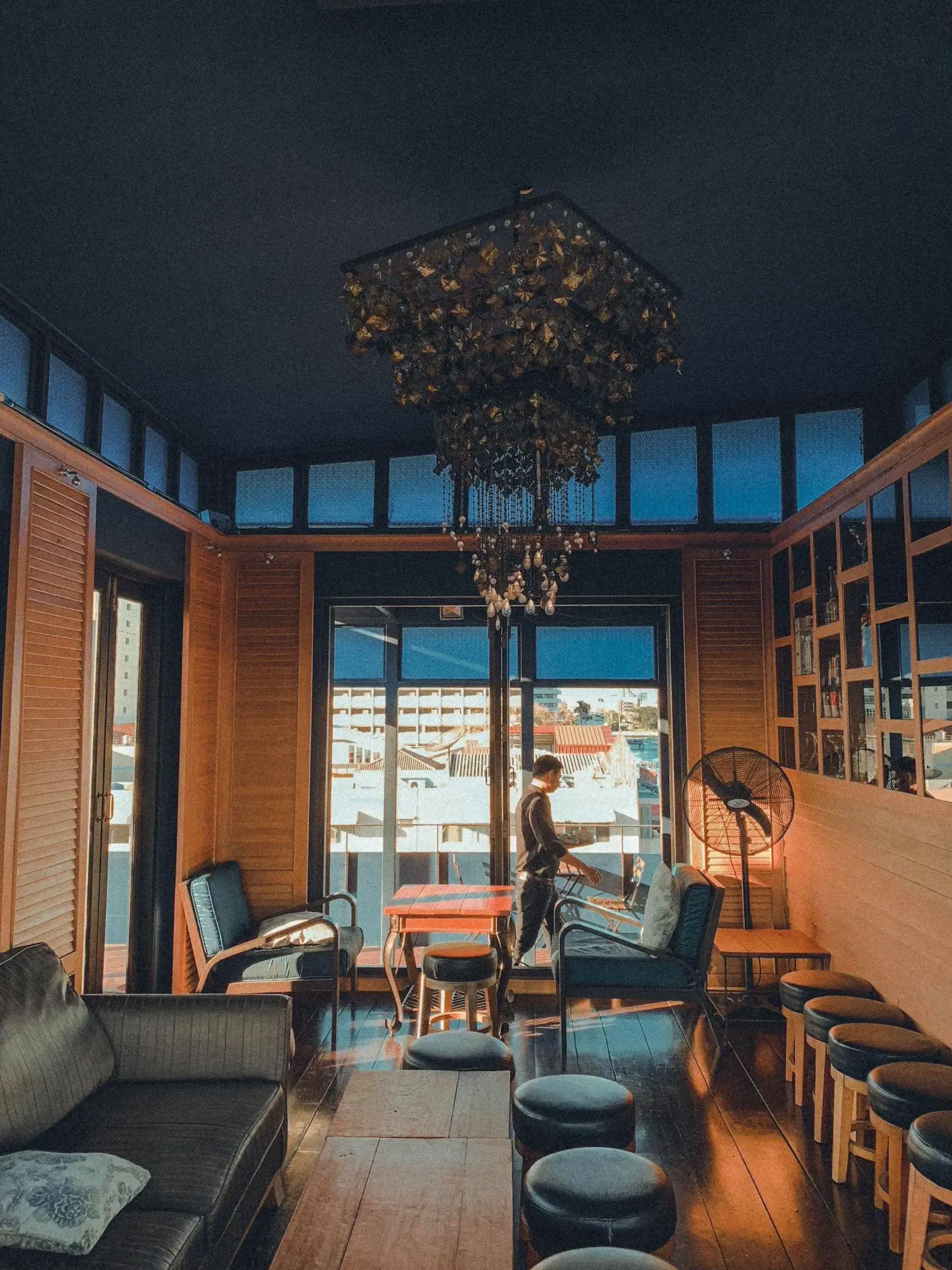 342bar | บาร์ลับ🍷 ย่านวังหลัง วิวแม่น้ำเจ้าพระยา🌊 | แกลเลอรีที่โพสต์โดย ...