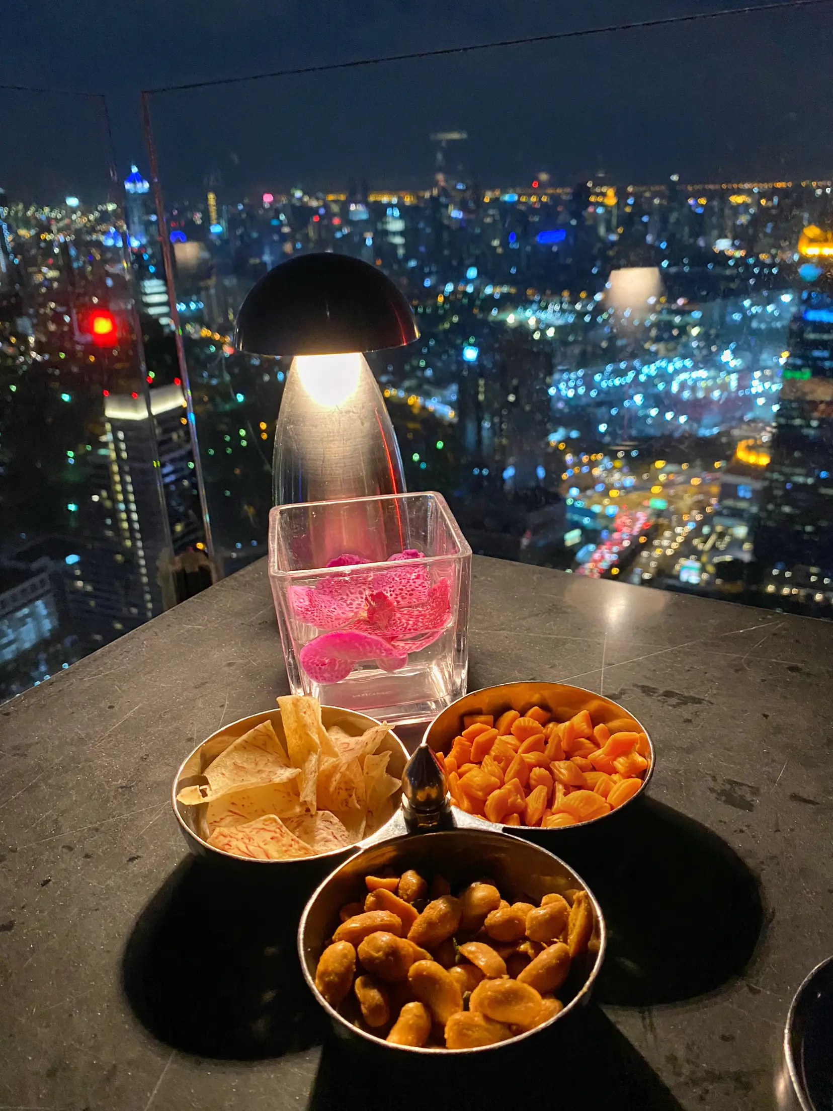 Grandmaster Recorders rooftop bar review การค้นหาใน Lemon8