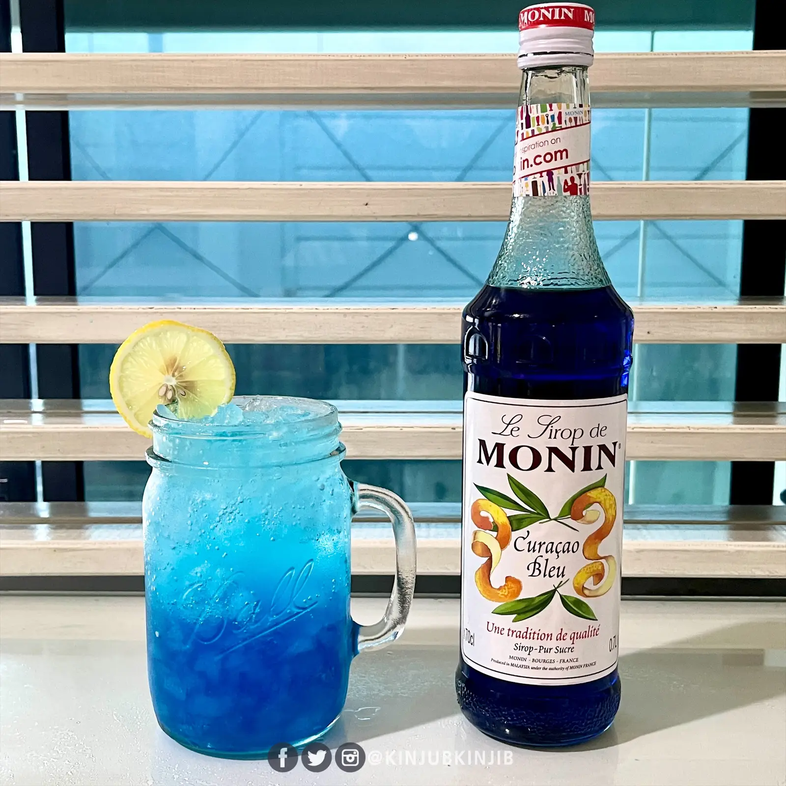 Monin Blue Curacao Flavor Syrup 1 Liter