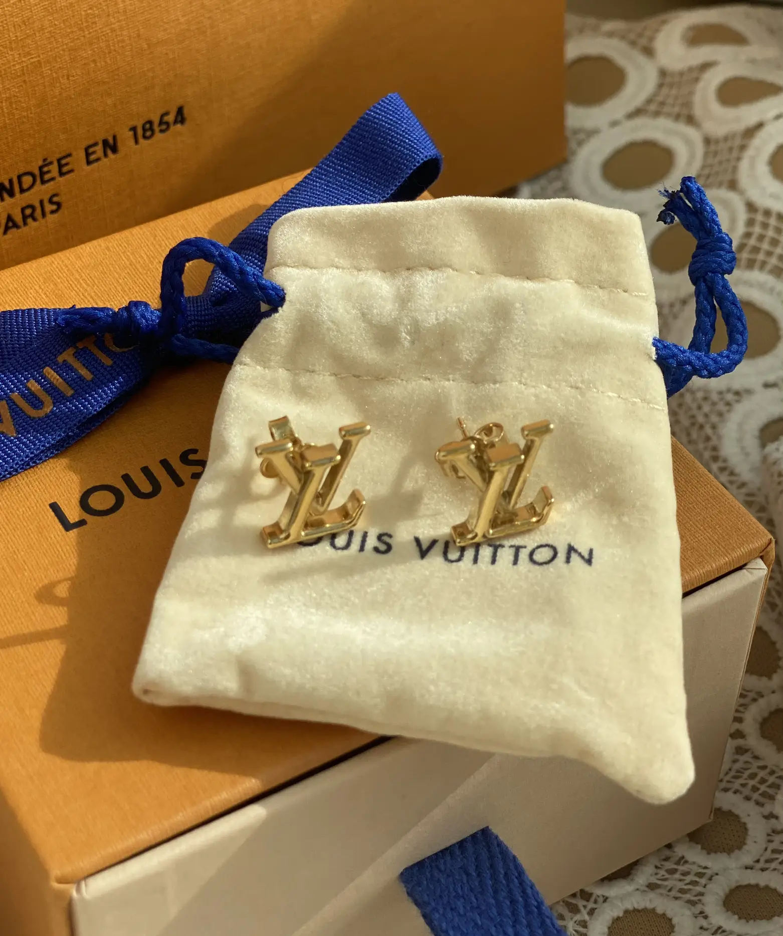 Loving the Louise Earrings : r/Louisvuitton
