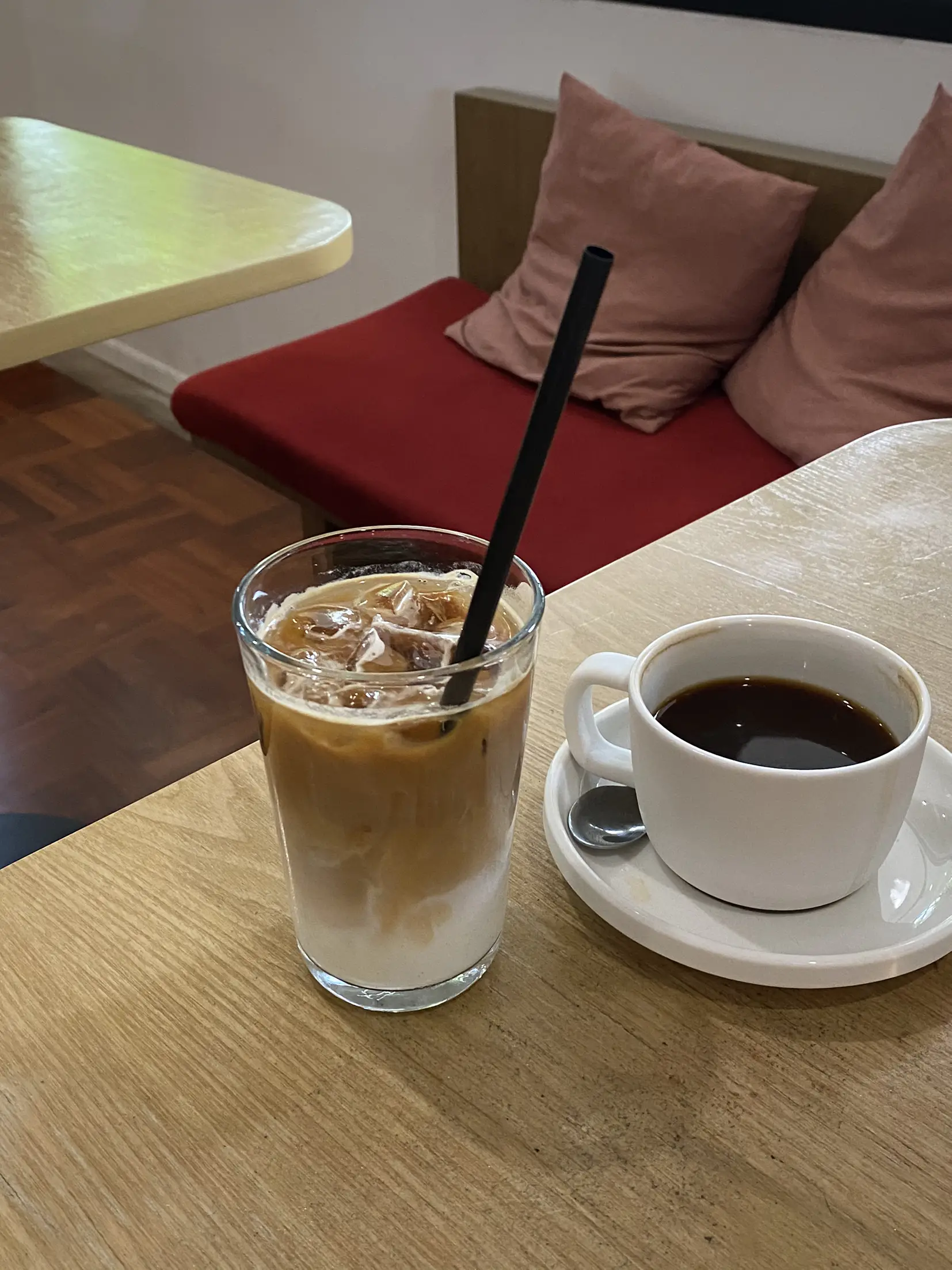 คาเฟ่อะไร กาเเฟ ขนม อาหาร ดีไปหมดดด 🤍 | แกลเลอรีที่โพสต์โดย ...
