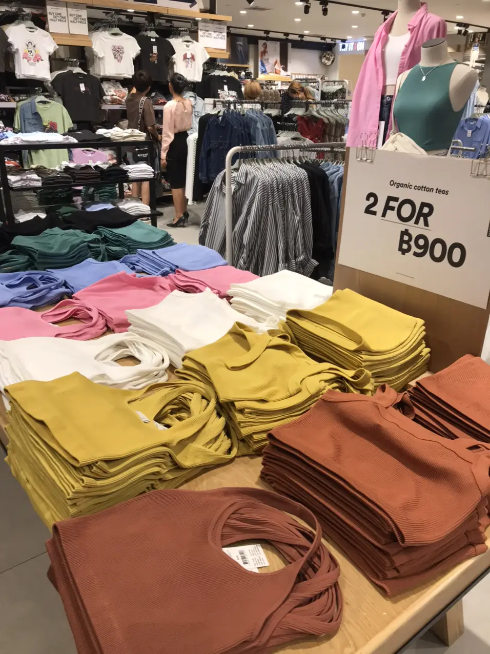 COTTONON ช่วงซัมเมอร์ น่ารักจนใจเจ็บ 🏄🏼‍♀️🌞 แกลเลอรีที่โพสต์โดย