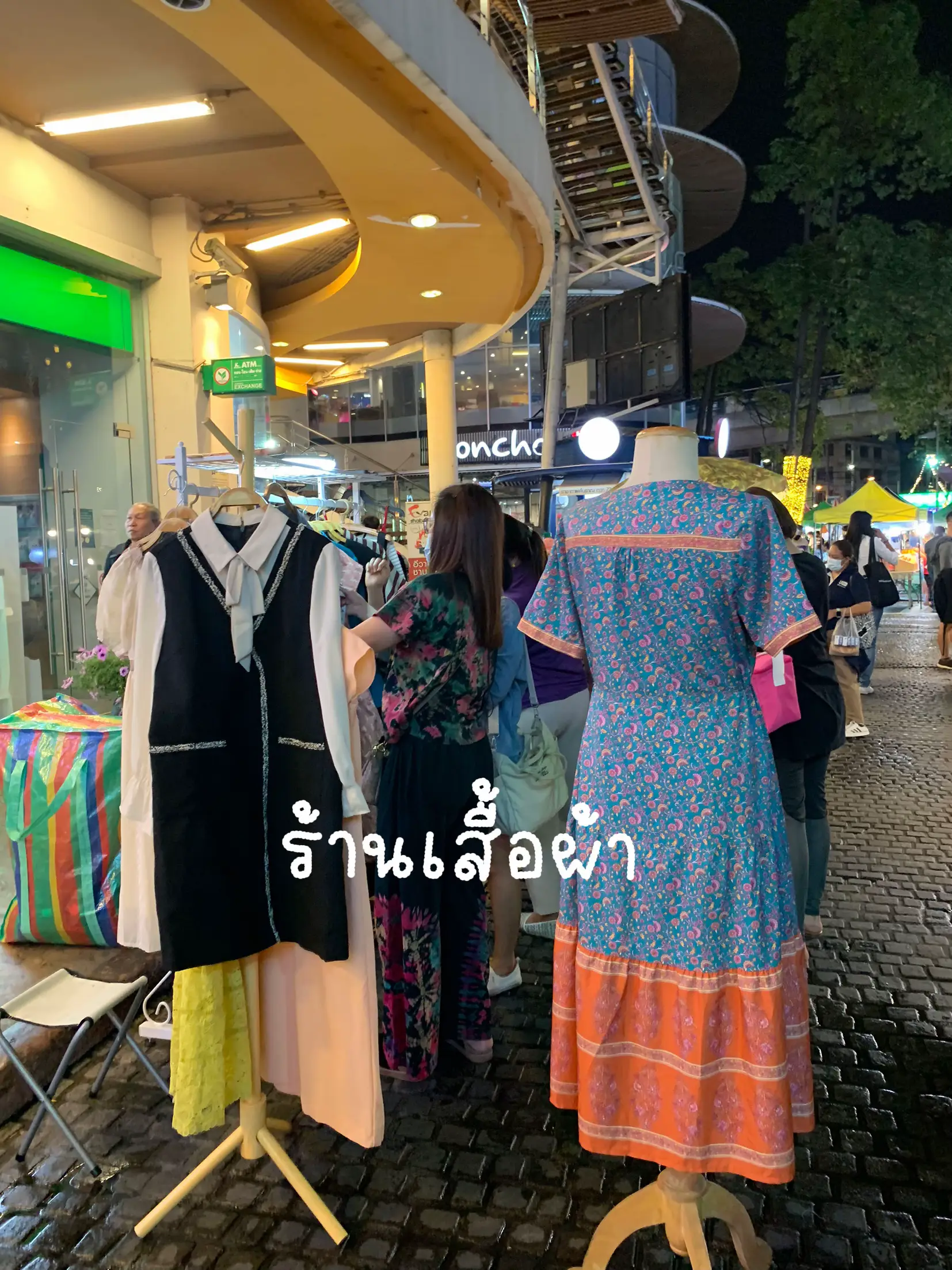 พาไปลุยลานเบียร์เมเจอร์ จะมีอะไรน่าซื้อน่ากินบ้างนะะะ? | แกลเลอรีที่ ...