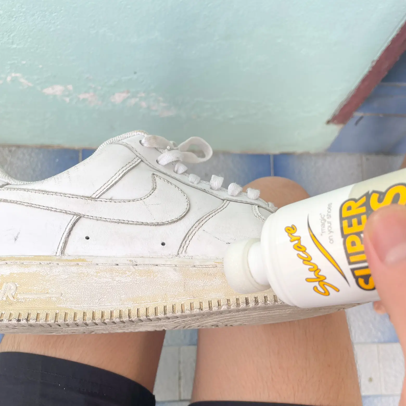 How to clean yellow sale soles on air forces