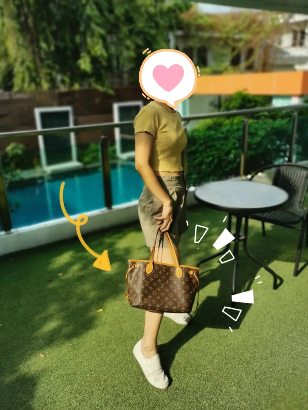 Lv karipap size m, Luxury, Bags & Wallets on Carousell