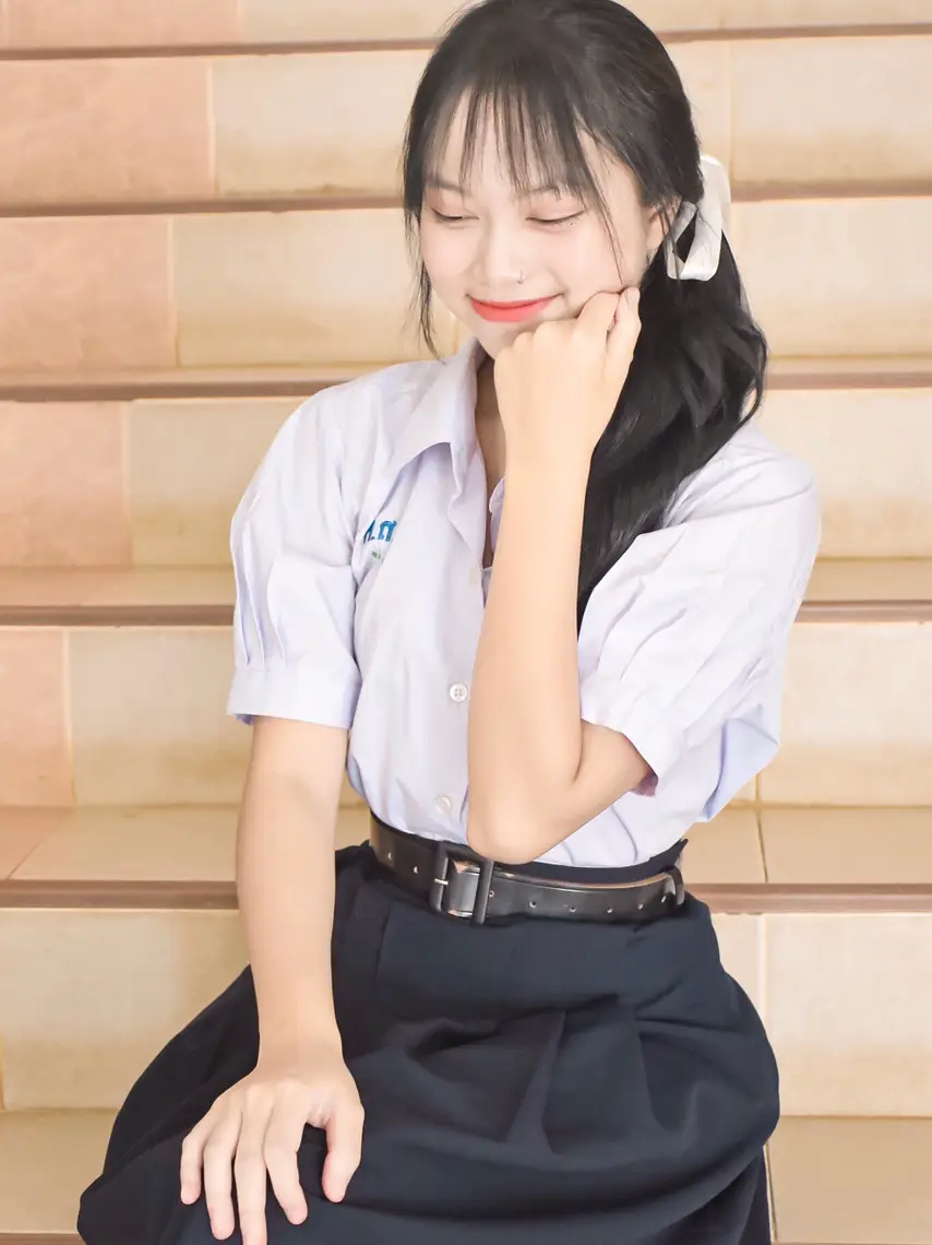 街角 タイトスカート後ろ姿 写真Lightroomの制服スナップ💗 | คะนิ้ง 🎀が投稿したフォトブック | Lemon8
