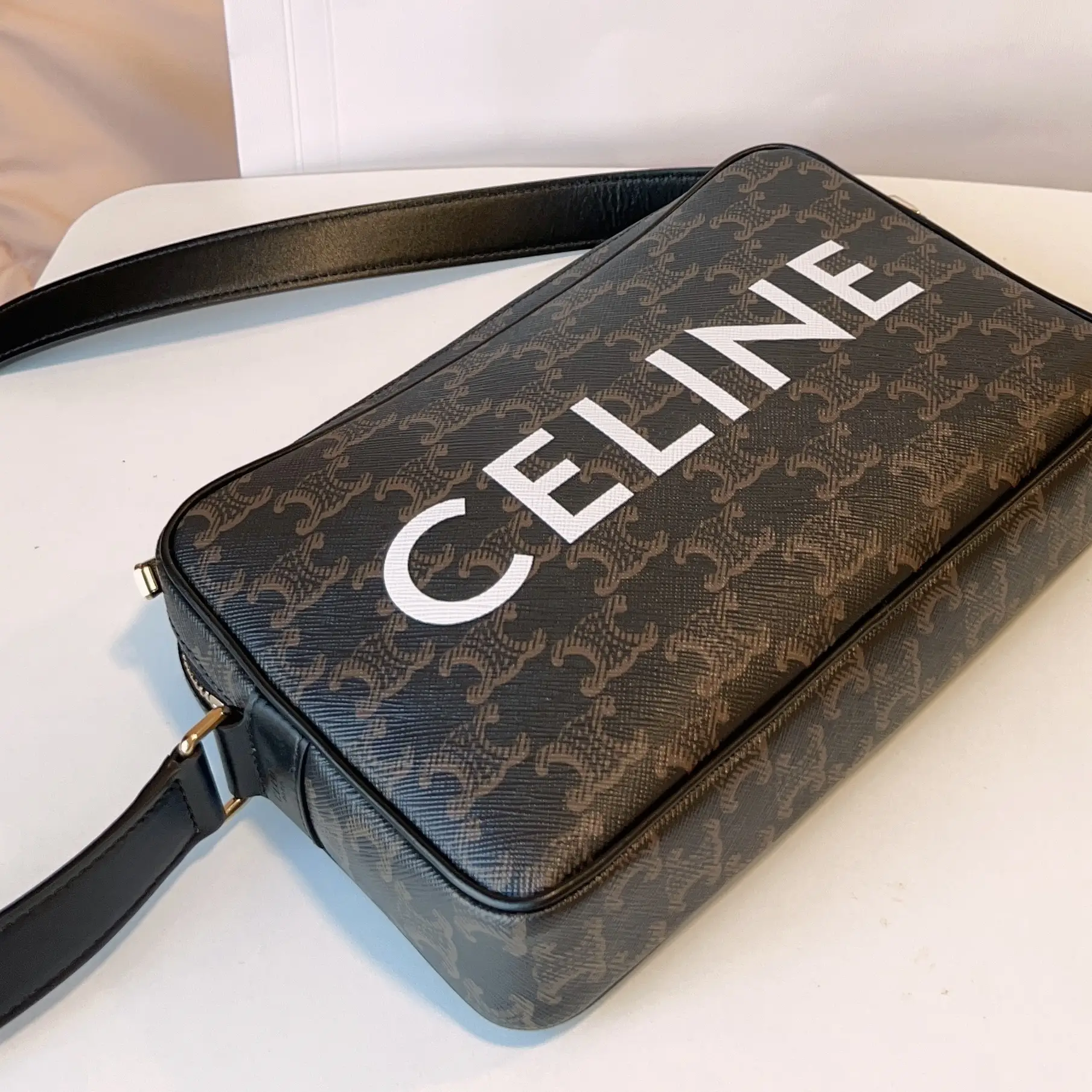 Pre-loved Unisex Celine Messenger Bag in Triomphe Canvas