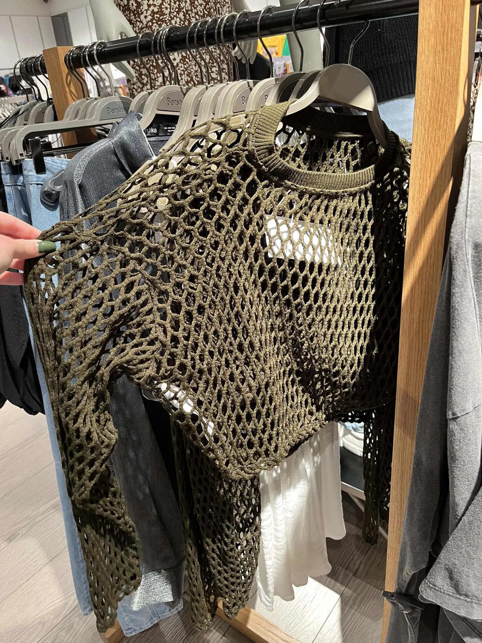 REVIEW แบรนด์ Bershka จากสเปน มีสาขาเดียวในไทย แกลเลอรีที่โพสต์โดย