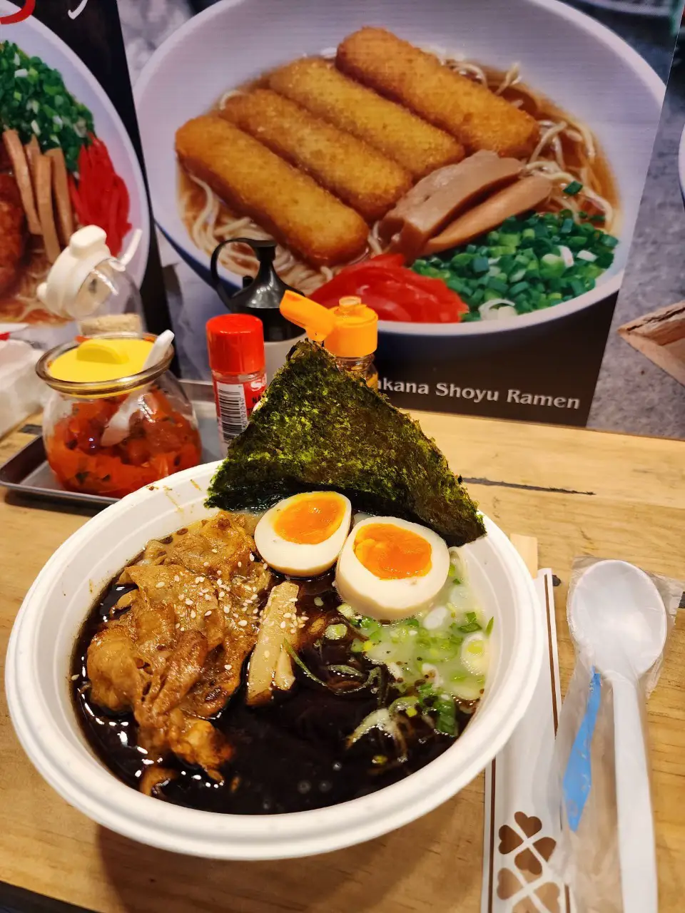 พาไปกินราเมนระดับตำนานจากร้าน 