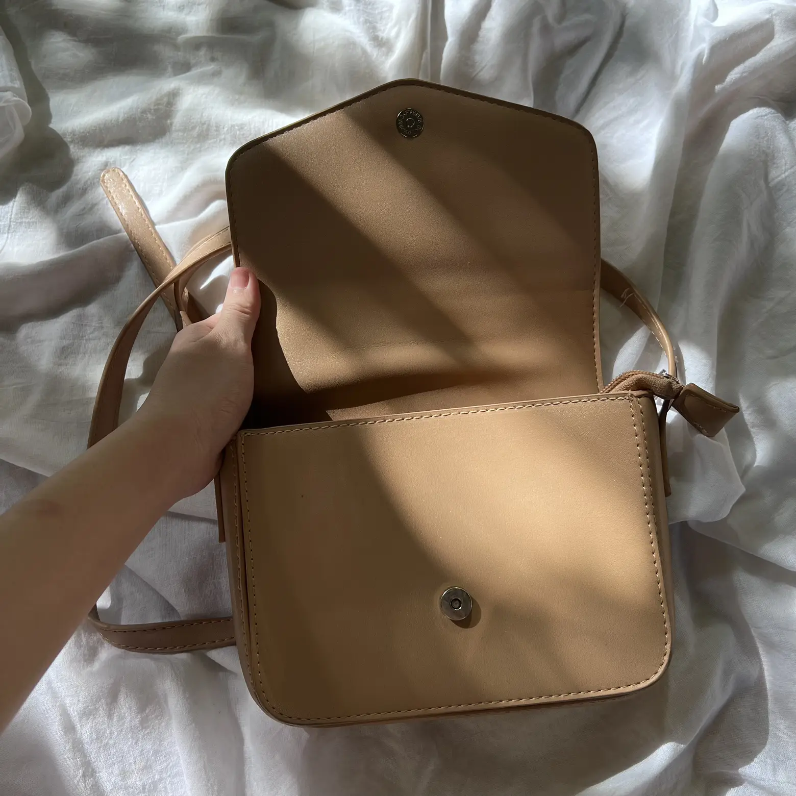 Crossbody Bag Korean Minimalist🫶🏻✨🤏🏻, Gallery posted by MANGP:OR