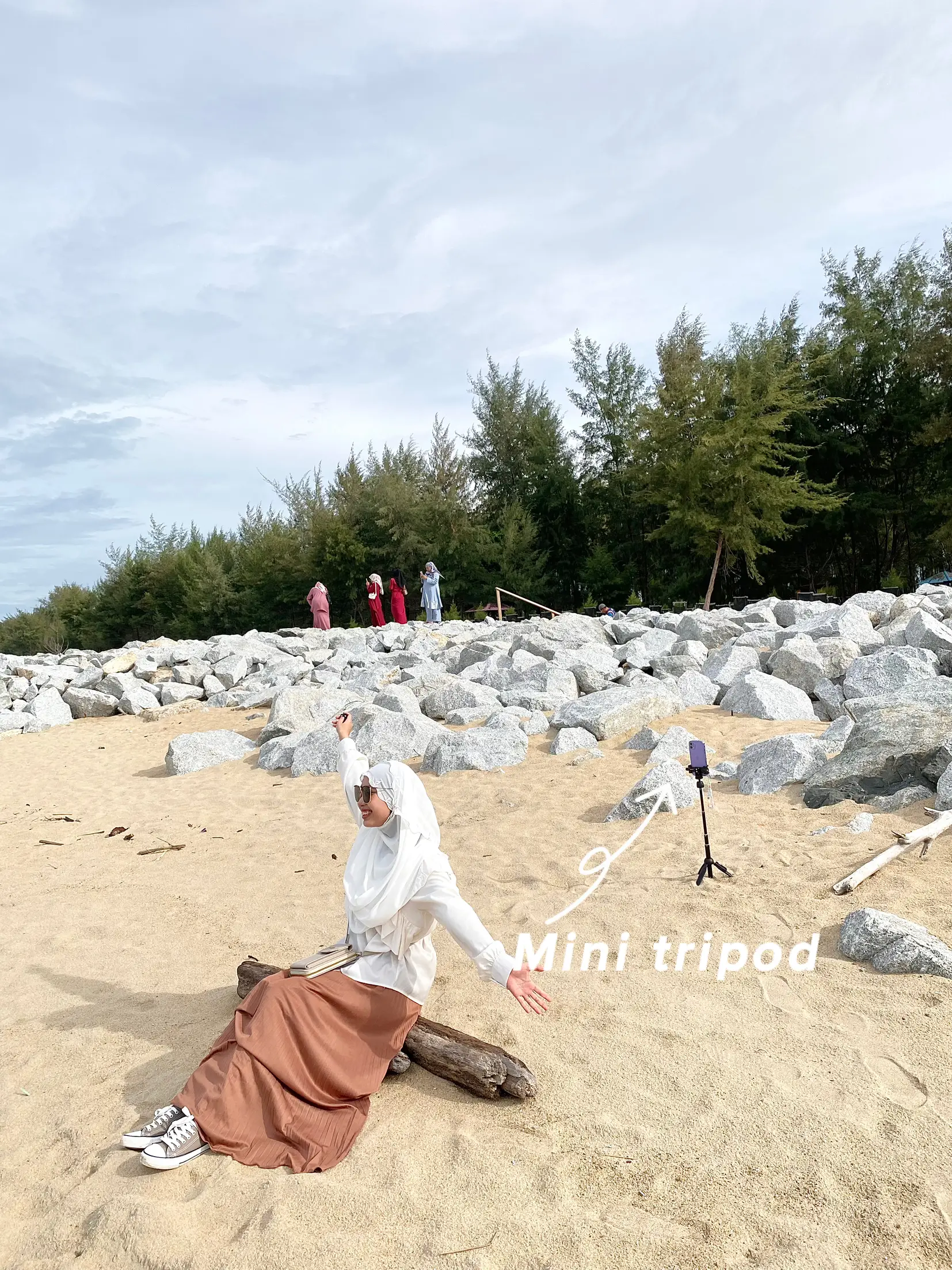 How to pose at beach for camera shy | Gallery posted by sheyra ✨ | Lemon8