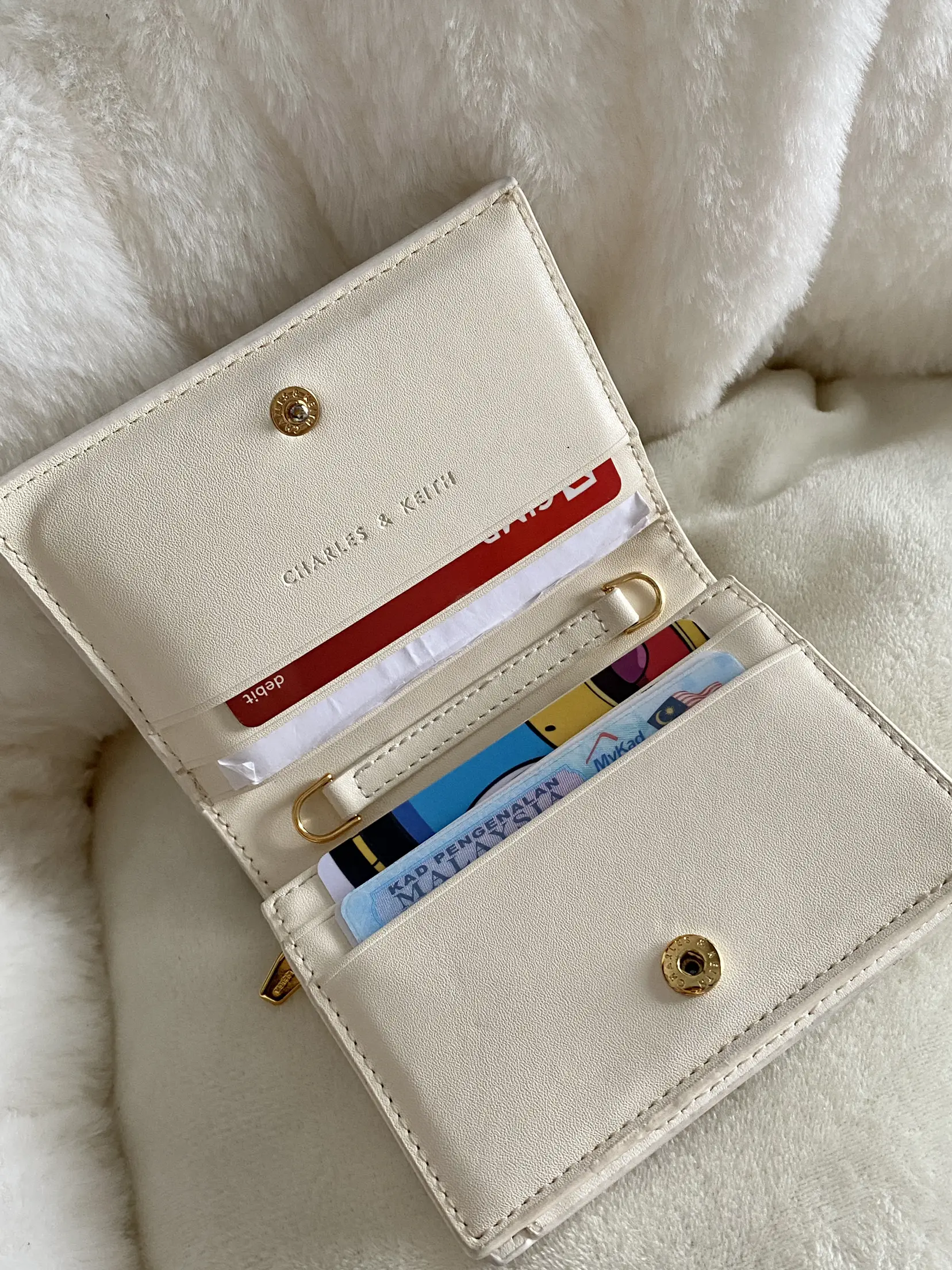 Charles & Keith, My Mini Short Wallet🤍, Gallery posted by Gizenn