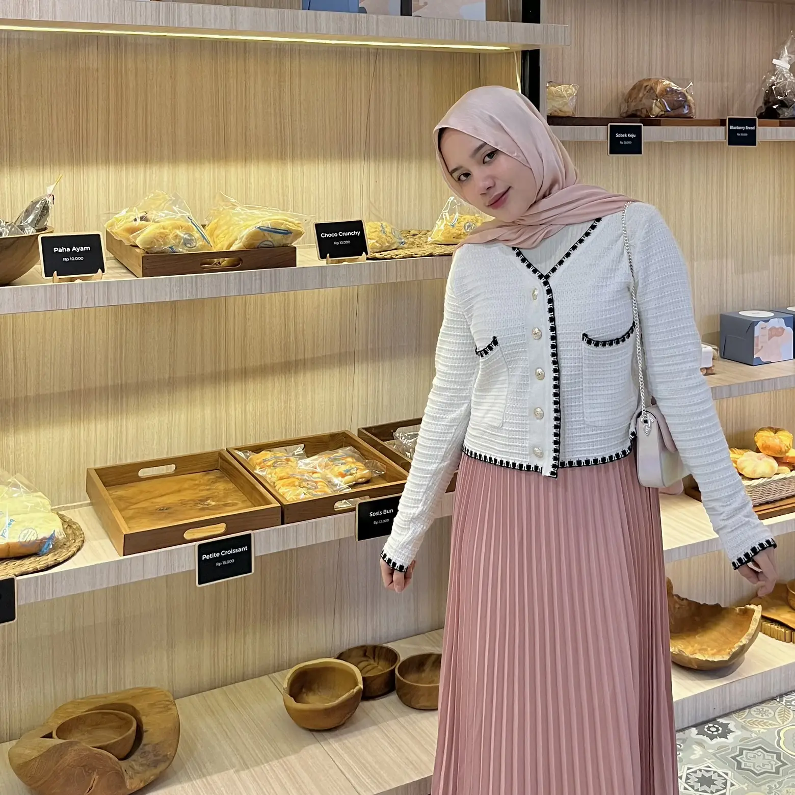 Jangan Sampe Ketipu, Cara Bedain Longchamp KW, Gallery posted by Dina  Hanifah